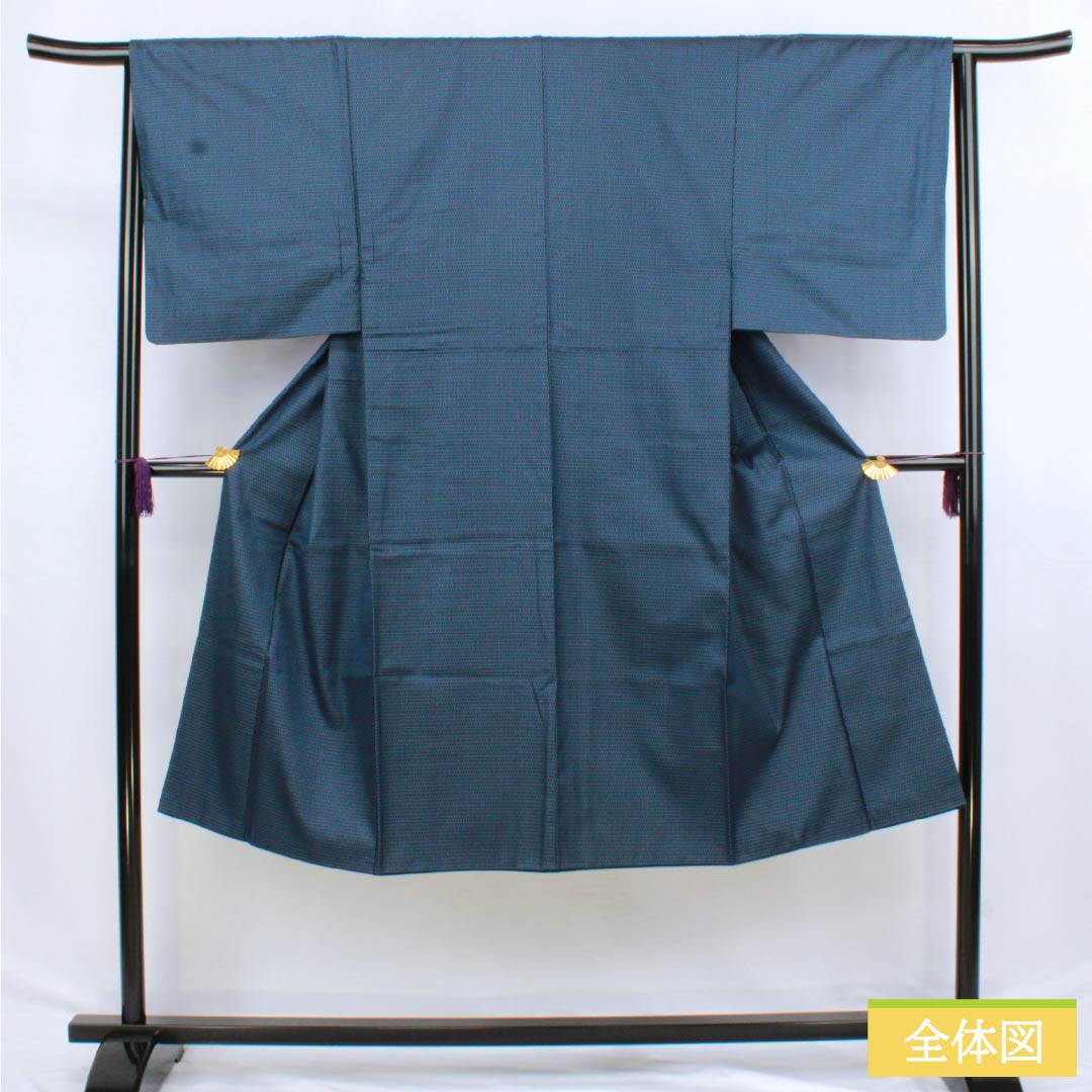 男物 正絹 Sランク 身丈129.5cm 裄丈62cm 韓藍色(からあいいろ) 幾何学模様 紬地 袷 紺系 1119001002218
