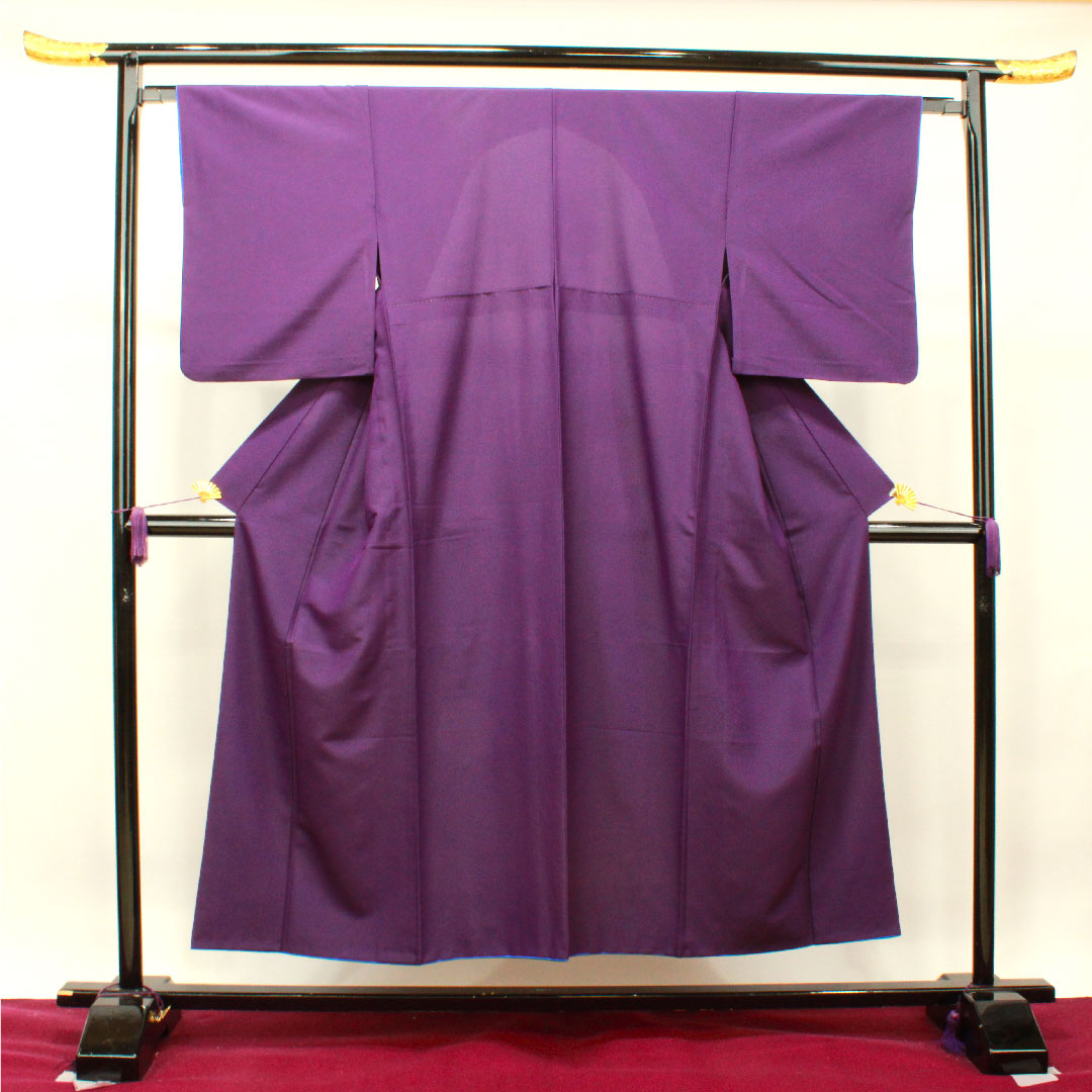 色無地 ポリエステル 茄子紺色 洗える着物 素無地 半衿付き 身丈150.5cm 裄丈64.5cm 胴抜き Sランク 紫系 1114001002120