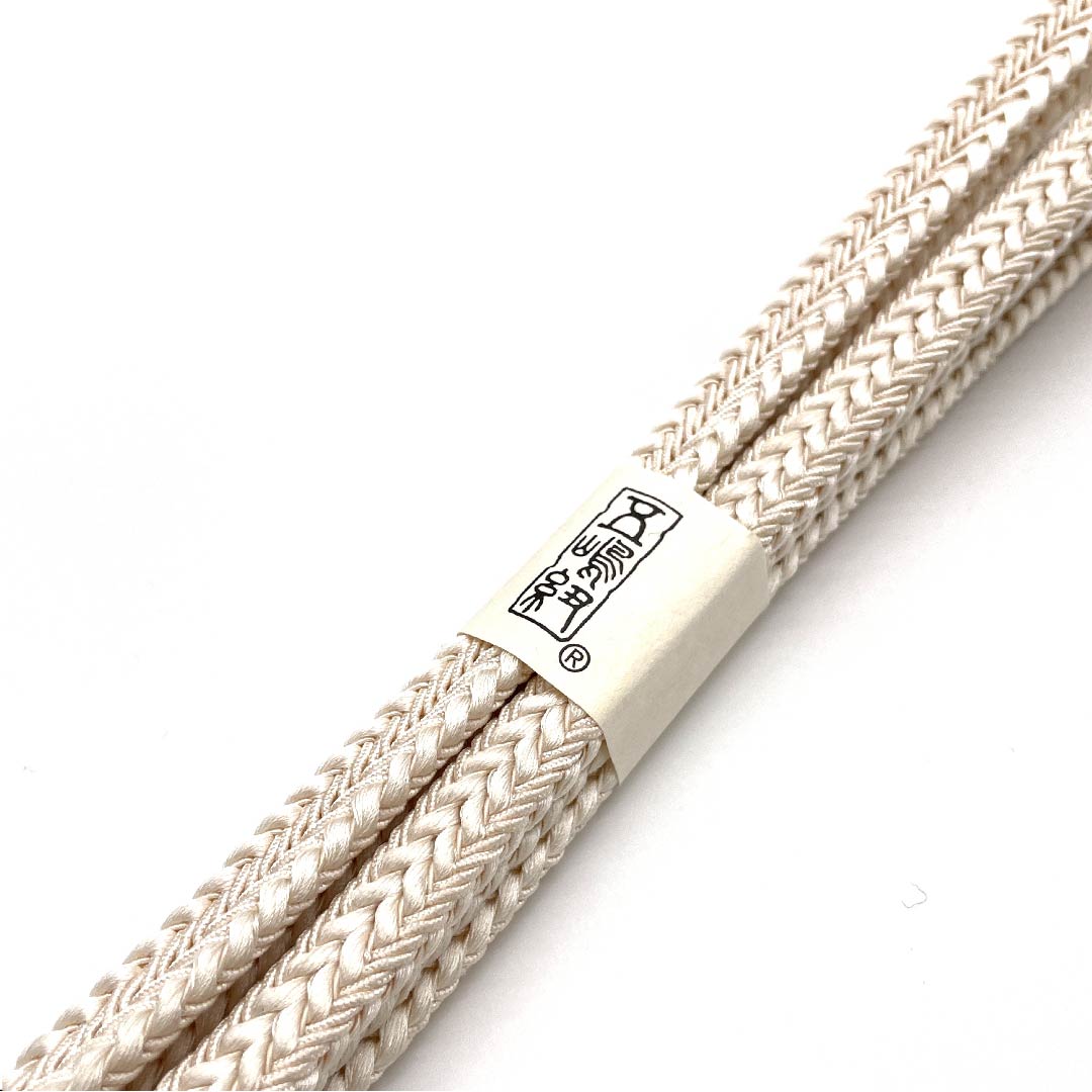 (新古品) 帯締め 正絹 四分紐 乳白色色(にゅうはくしょくいろ) 五嶋紐 江戸組紐 新古品 長さ約165cm 幅約1cm カジュアル Sランク 白系 1135002542311