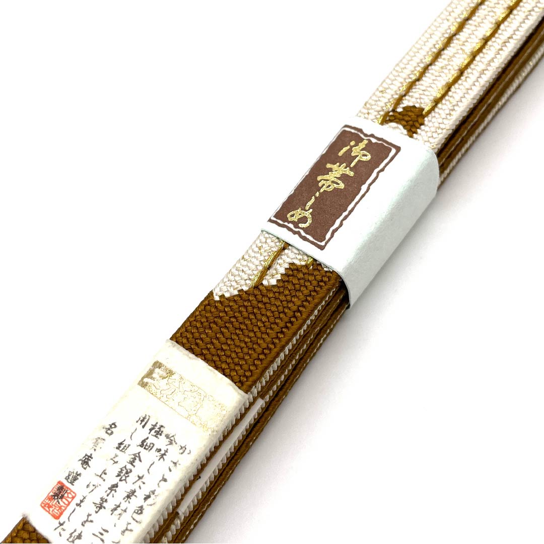 (新古品) 帯締め 正絹 四分紐 黄茶色(きちゃいろ) 三分金銀糸 名香庵謹製 手組紐 長さ約159cm 幅約1.5cm セミフォーマル Sランク 茶系 1135001512914