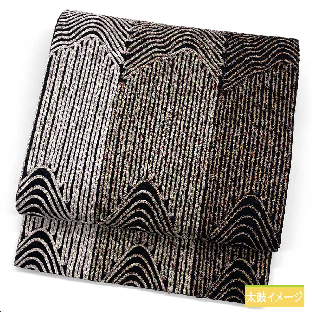 袋帯 正絹 黒色(くろいろ) 無月 刺繍 幾何学模様 帯丈434cm Sランク 全通 セミフォーマル 黒系 1123012152310