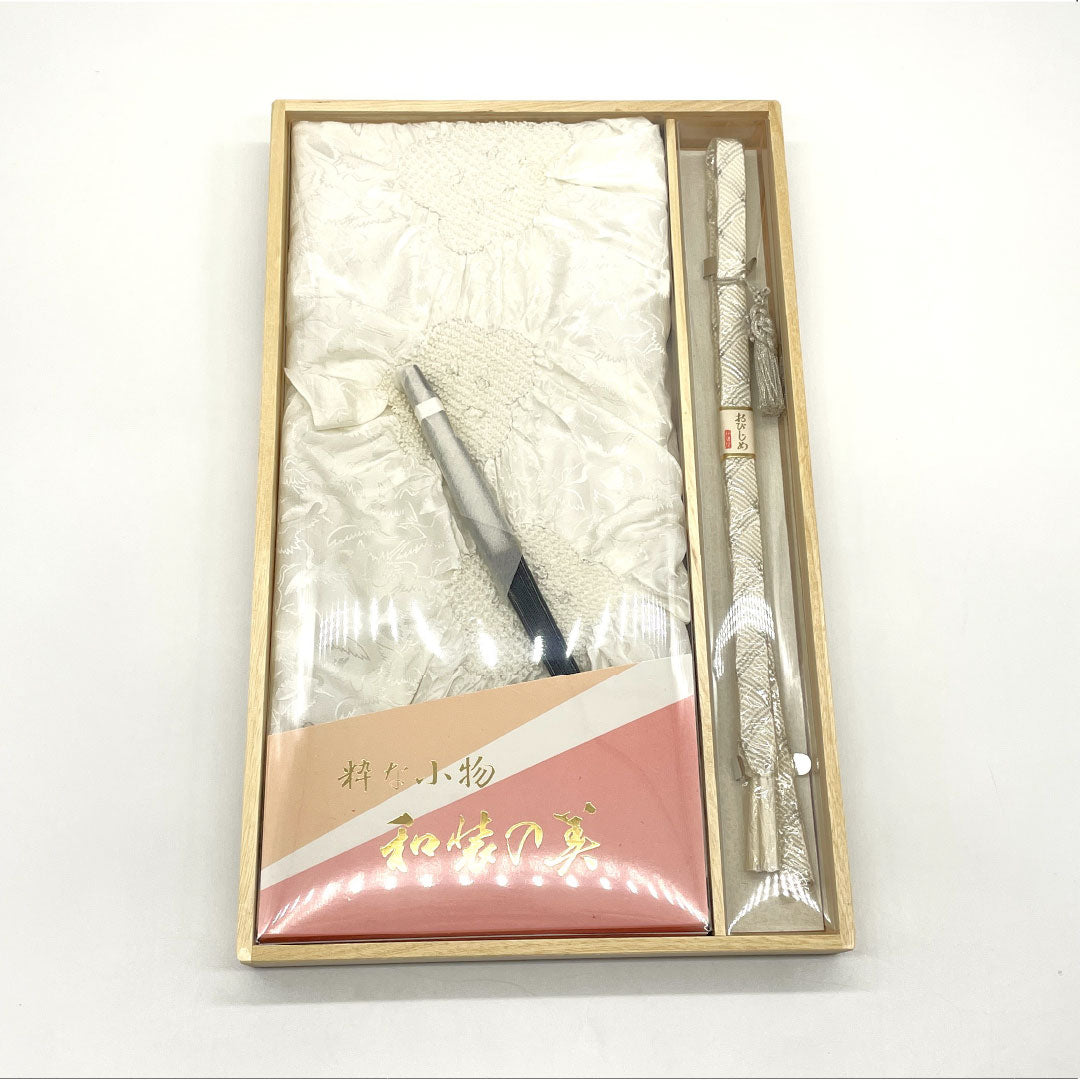 (新古品) 帯締め・帯揚げセット 正絹 Sランク 結婚式 披露宴 扇付き 長さ約152cm 幅約1.5cm 留袖用 白系 1141000052311