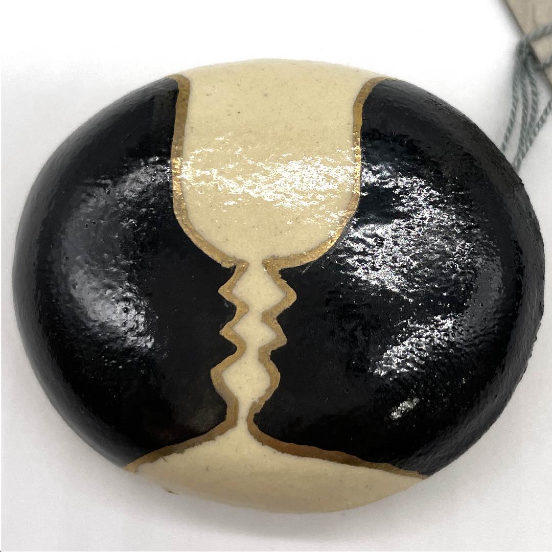 (New old stock) Obi fastener, ceramic, casual, Torinoko color, Kiyomizu ware, wine glass, trompe l'oeil, length approx. 3.5cm, width approx. 4cm, S rank, beige, 1137000132925