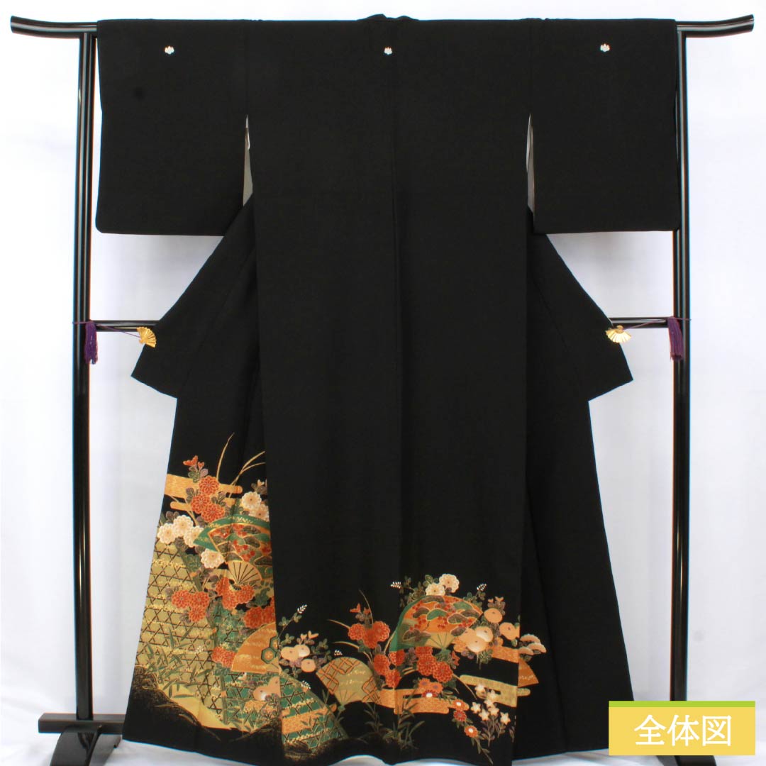 黒留袖 ポリエステル Aランク 身丈161.5cm 裄丈64cm 袷 京友禅 五つ紋 五三桐 扇面 菊 松 萩 五つ紋 黒系 1111001843410