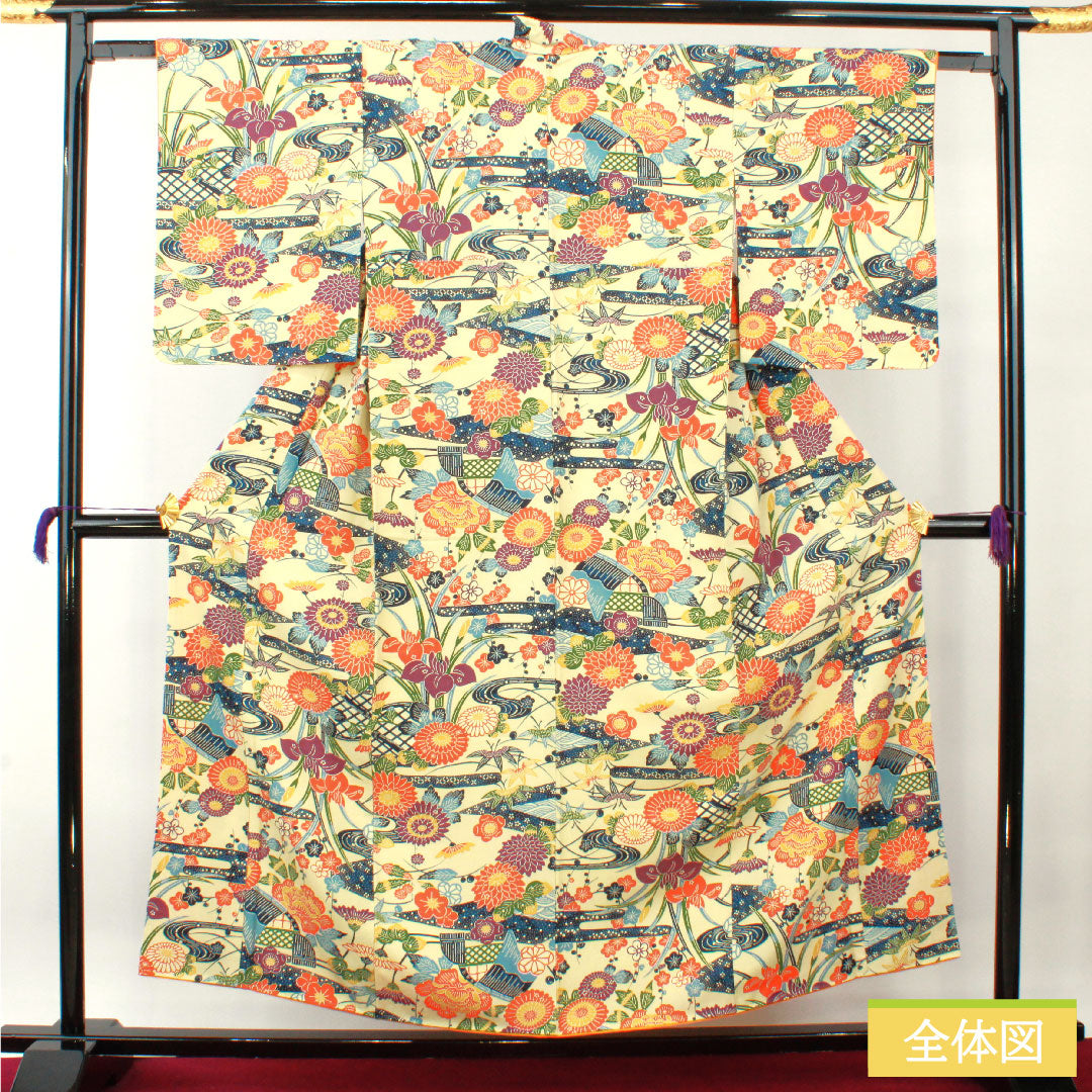 小紋 正絹 身丈155cm 裄丈62.5cm 袷 淡黄蘗色(うすきはだいろ) 京紅型 紬地 草花模様 Sランク クリーム系 1115004352315