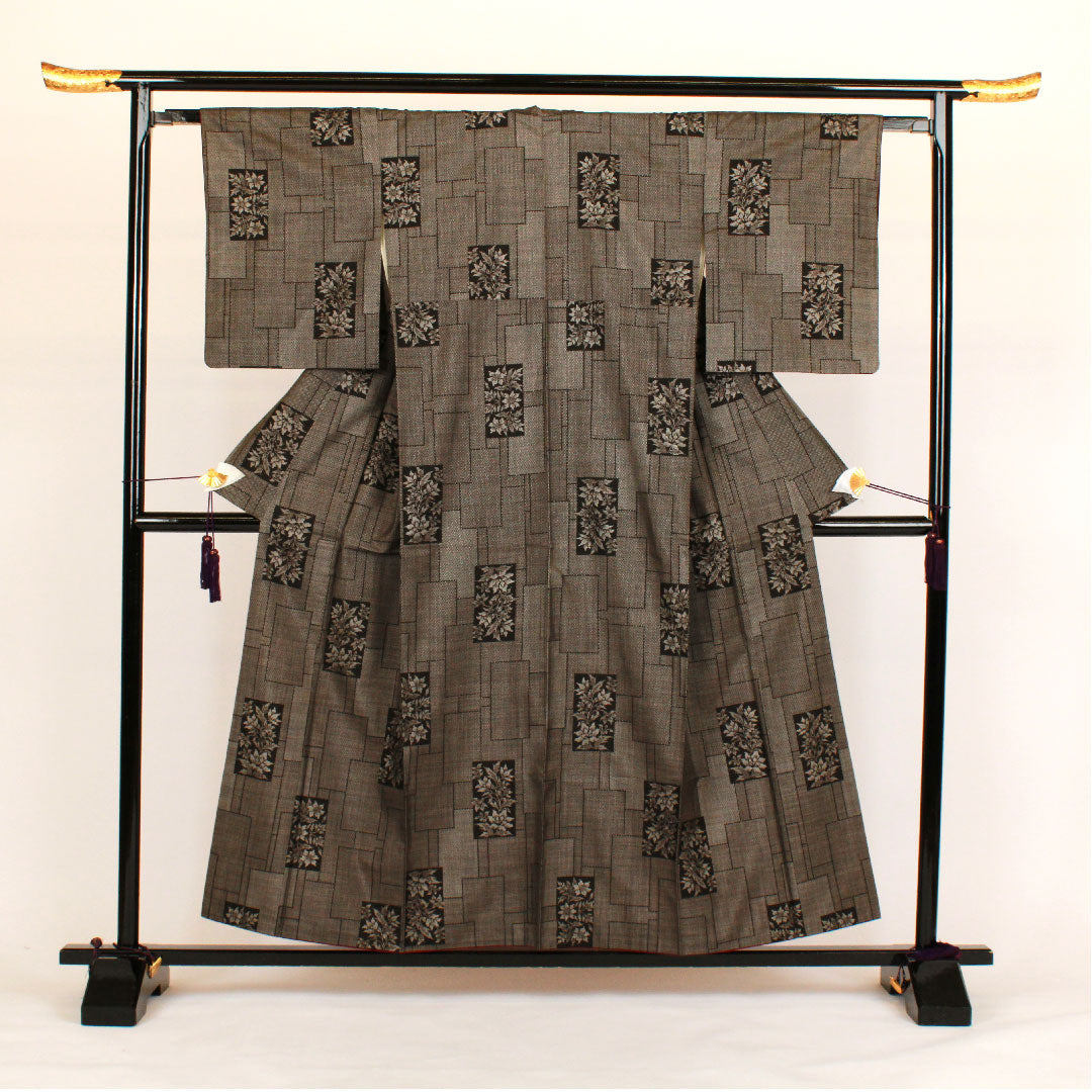 大島紬 身丈157cm 裄丈63cm 7マルキ 一元絣 草花模様 正絹 Sランク 袷 茶系 1116000712314