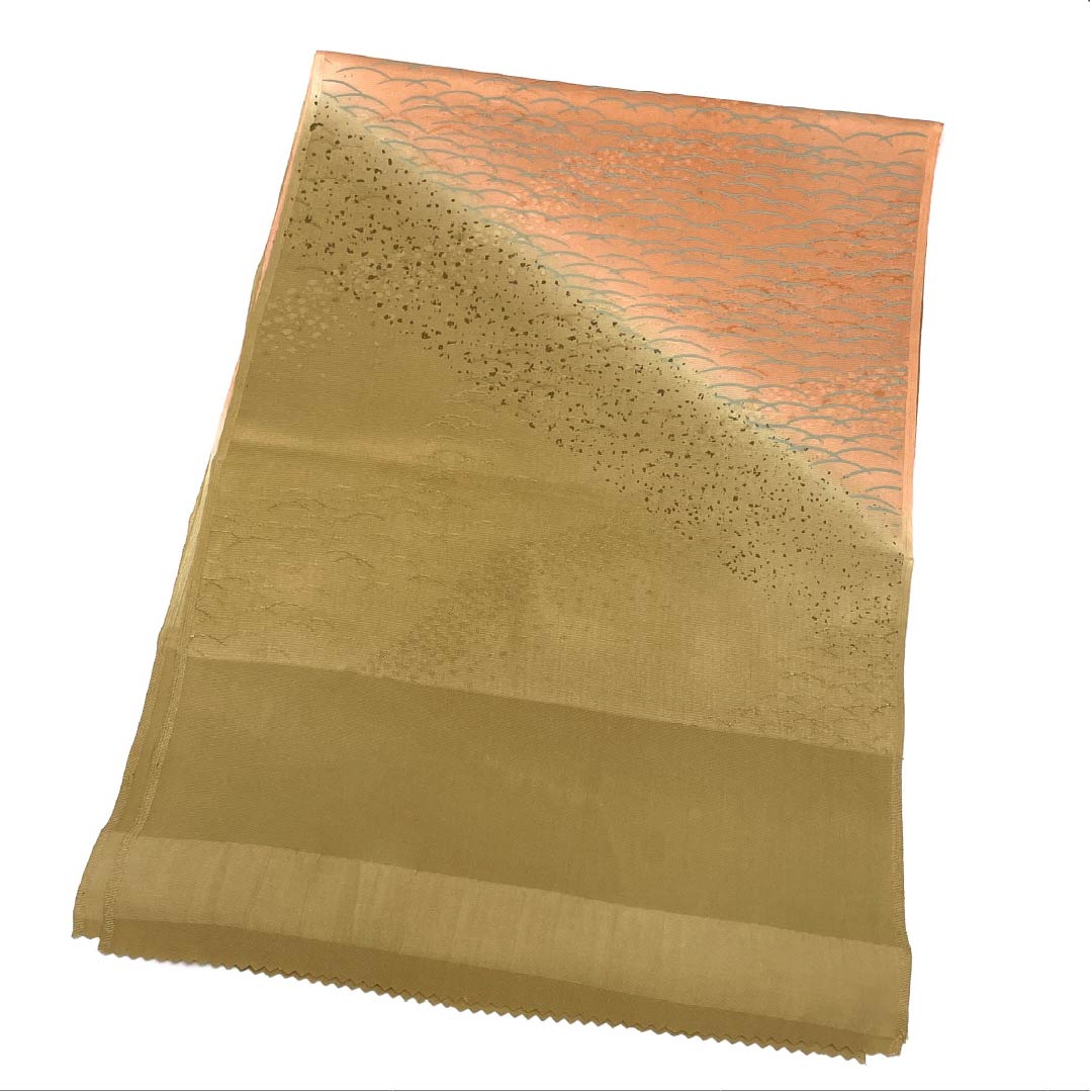 帯揚げ 正絹 Sランク セミフォーマル 楊梅色(やまももいろ) 朱華色(はねずいろ) 古典柄 芝草模様 長さ約180cm 幅約30cm ベージュ系 1136002092925