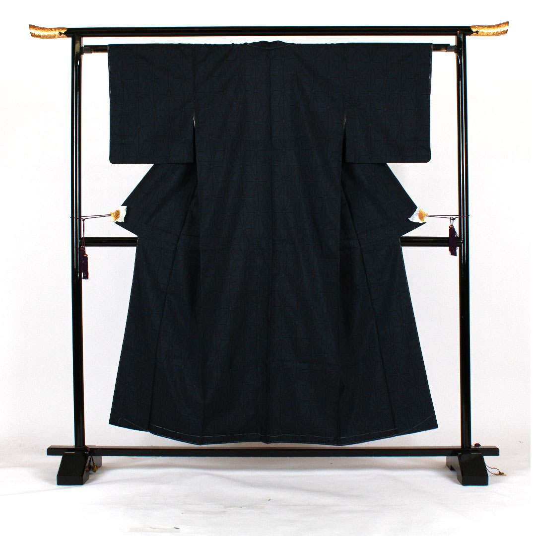 大島紬 身丈156cm 裄丈62cm 経緯絣 麻の葉 正絹 Sランク 袷 紺系 1116001202318