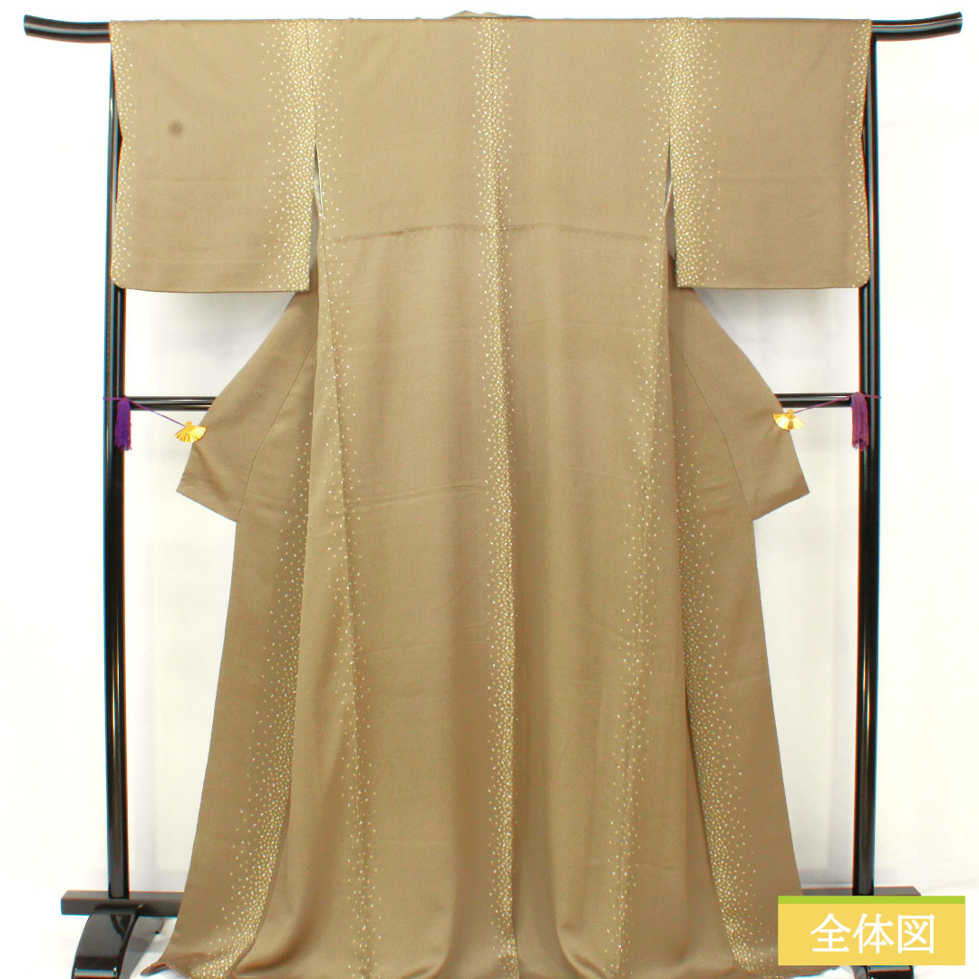 小紋 正絹 身丈170.5cm 裄丈66.5cm 袷 砂色(すないろ) 花びら散らし Aランク グレー系 1115004703622