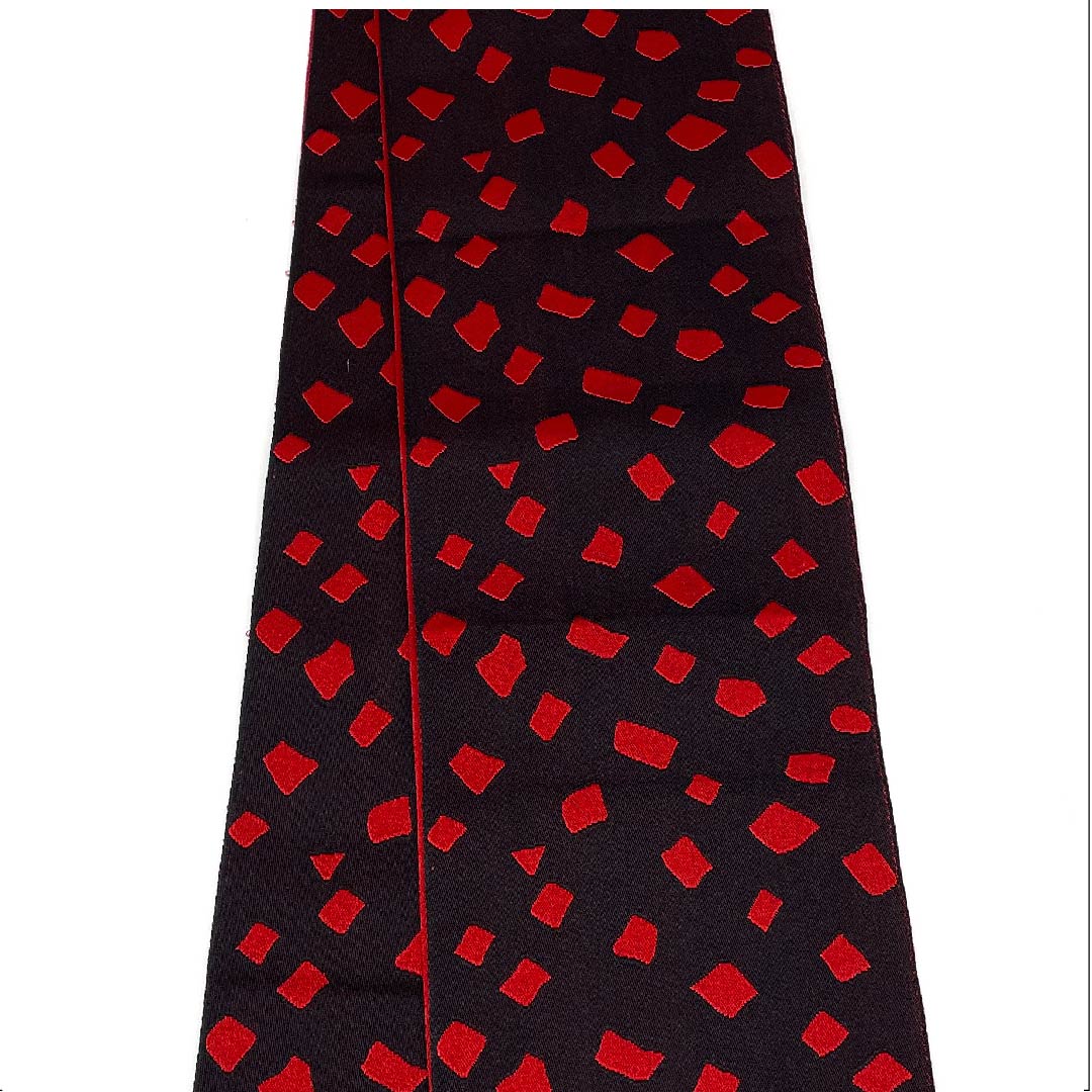 半幅帯 ポリエステル 紅赤色(べにあかいろ) 幾何学模様 紙吹雪柄 古典柄 リバーシブル 帯丈350cm 赤系 Sランク 1125000952312