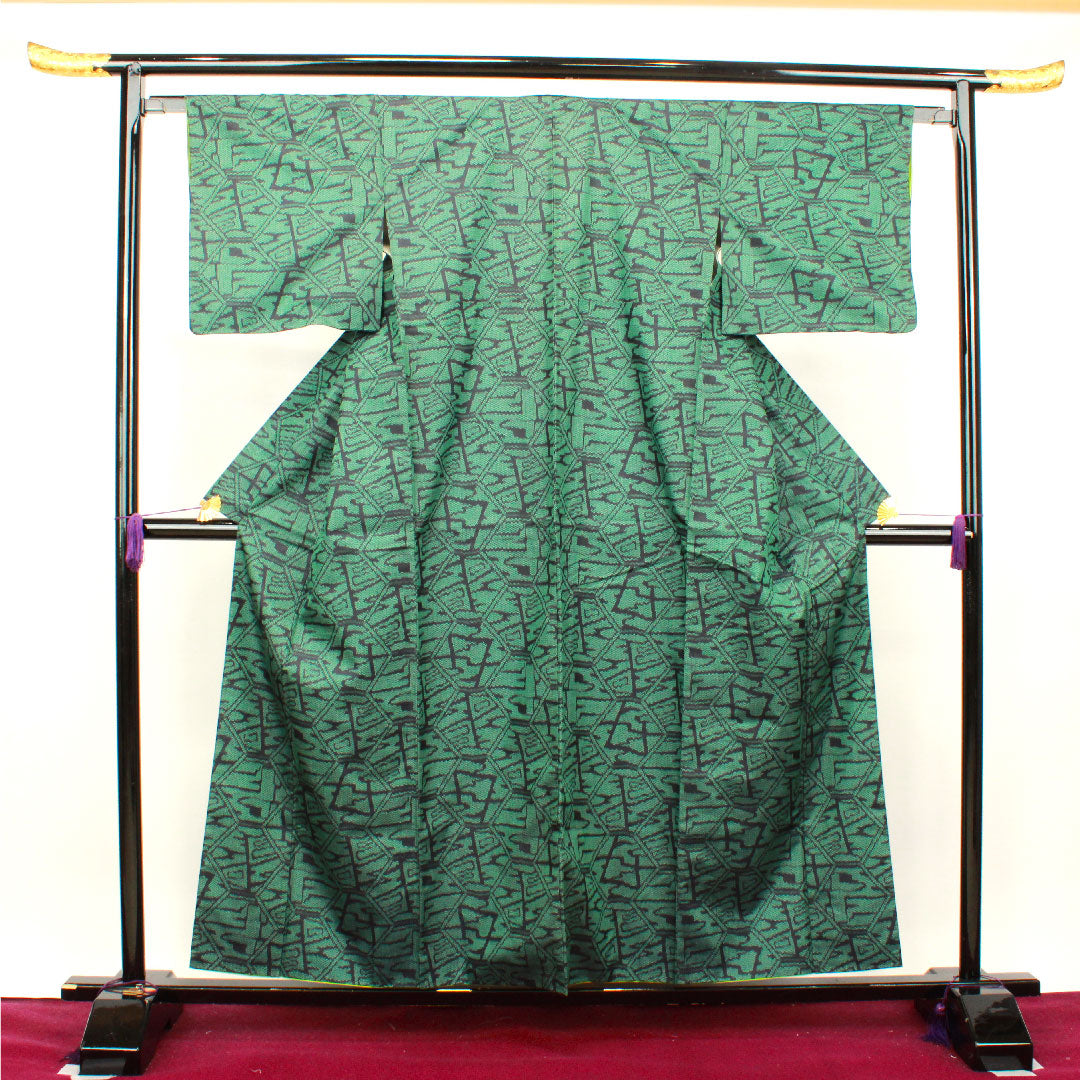 紬 身丈158cm 裄丈64cm 幾何学模様 正絹 Aランク 袷 緑系 1116002383319