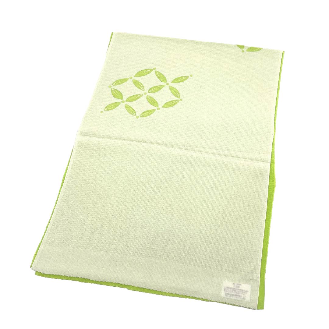 (新古品)帯揚げ 正絹 NEWランク セミフォーマル 黄浅緑色(きあさみどりいろ) 古典柄 七宝柄 七宝崩し 長さ約180cm 幅約28cm 緑系 1136003411919