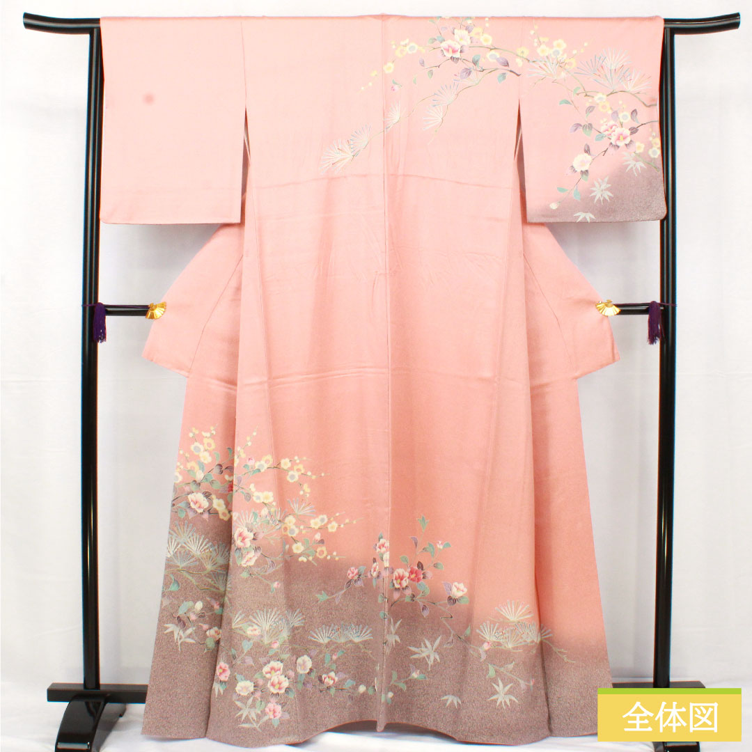 Homongi, pure silk, lined, length 163.5cm, sleeve length 64.5cm, light crimson, Kyo-Yuzen, pine, bamboo, plum, camellia, A rank, pink, 1112005543413