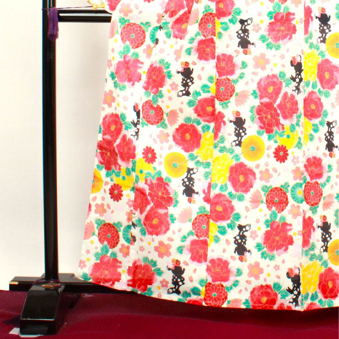 浴衣 ディズニー ミニーマウス 牡丹 桜 菊 木綿 Sランク 単衣 身丈162cm 裄丈65.5cm 白系 1118003902411