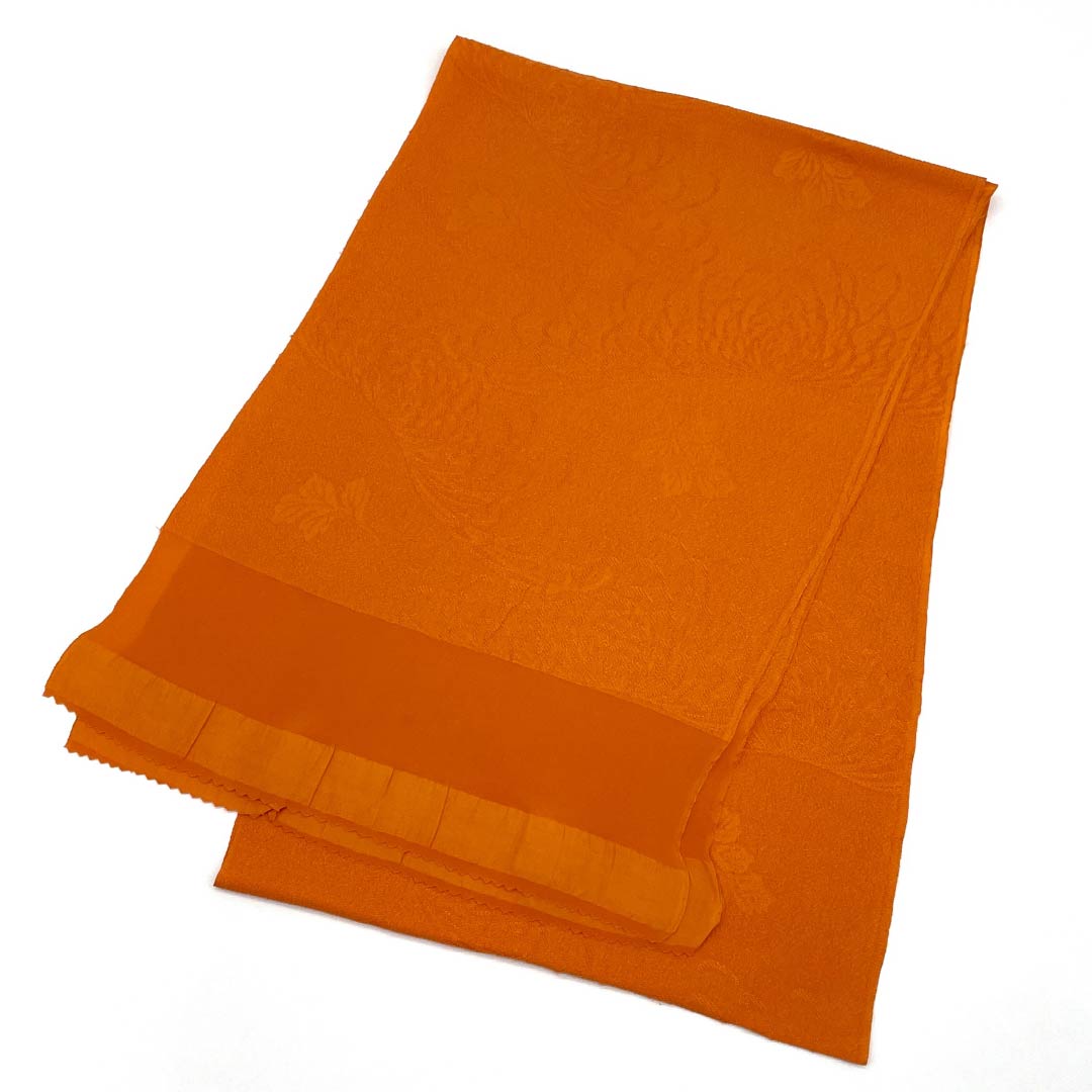 Casual obiage (sash) made of pure silk, S-rank, in ochre, with a chrysanthemum and floral pattern. Length: 172cm, width: 28cm, orange. Product number: 1136001982926