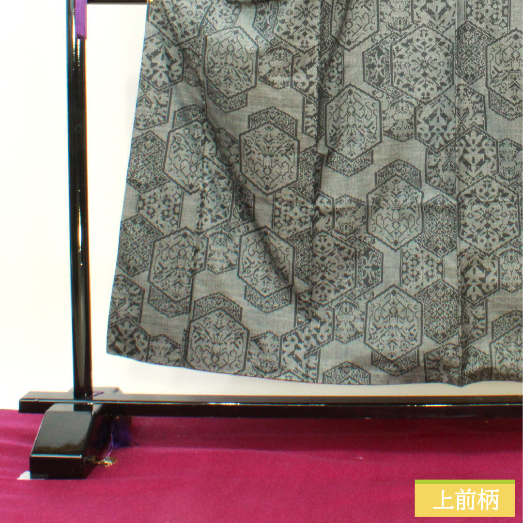 大島紬 正絹 身丈154cm 裄丈63cm 抽象模様 Sランク 袷 黒系 1116003212210