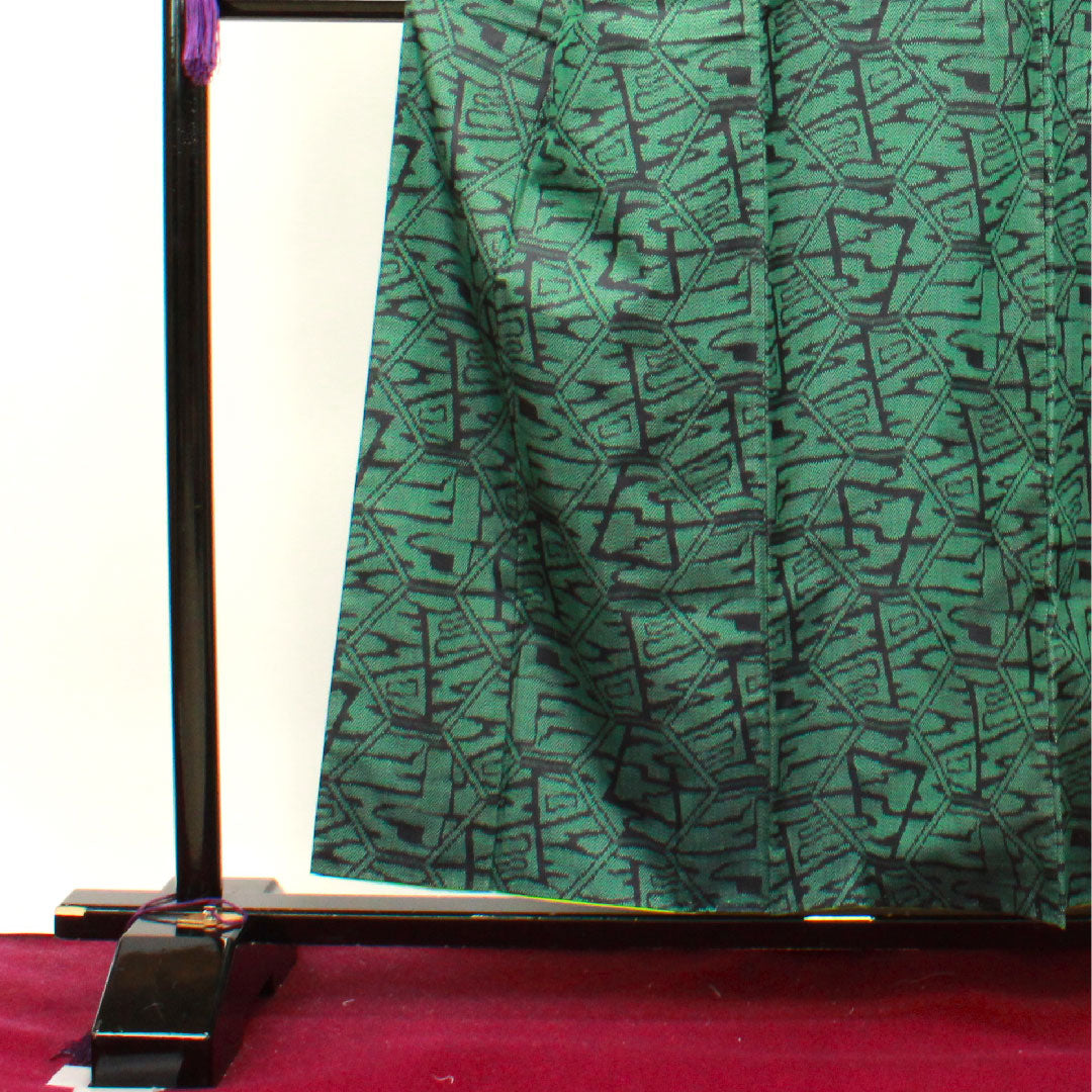紬 身丈158cm 裄丈64cm 幾何学模様 正絹 Aランク 袷 緑系 1116002383319