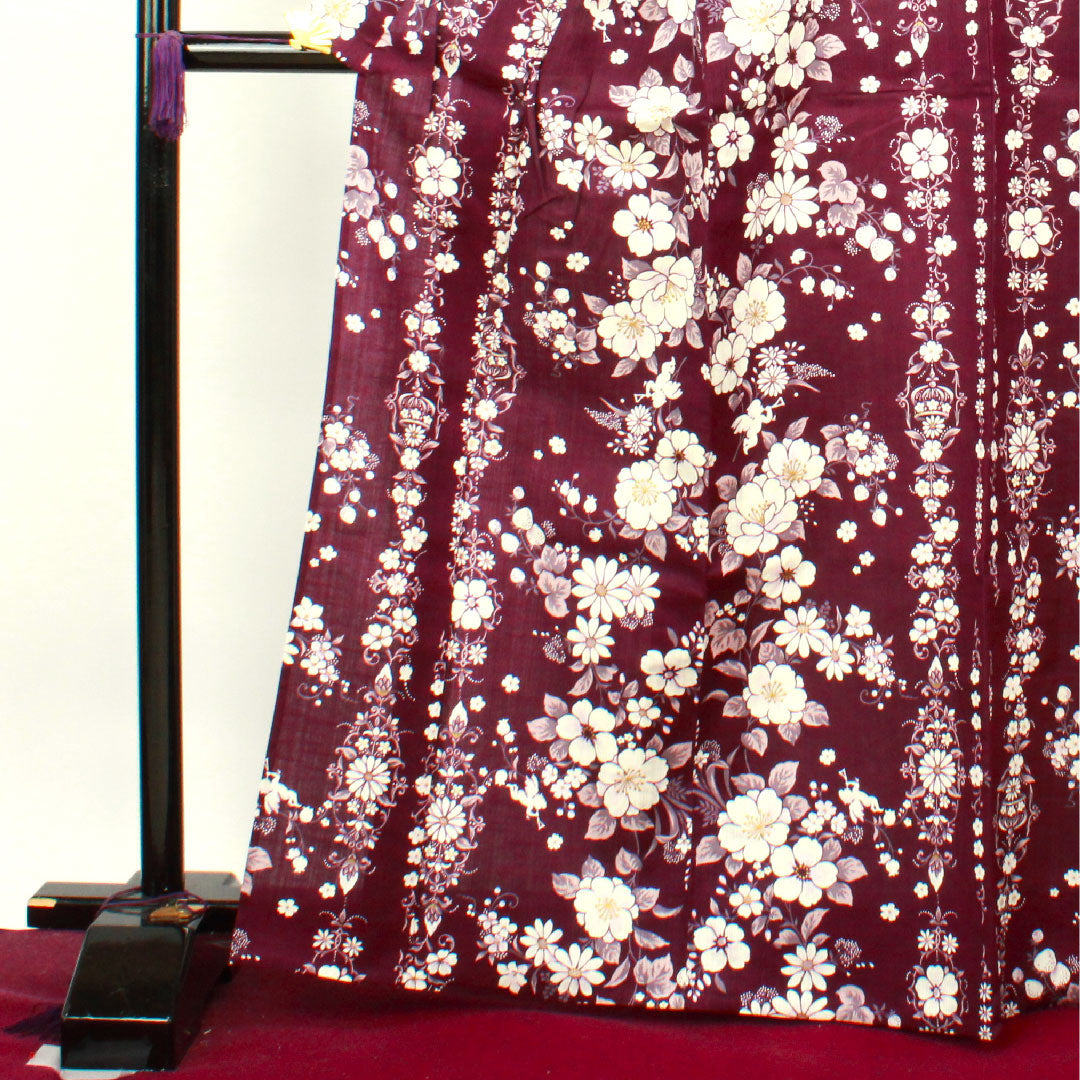 浴衣 松田聖子 しつけ糸付き 未使用品 小紫色 桜 イチゴ 木綿 Sランク 単衣 身丈167.5cm 裄丈68cm 紫系 1118003742520