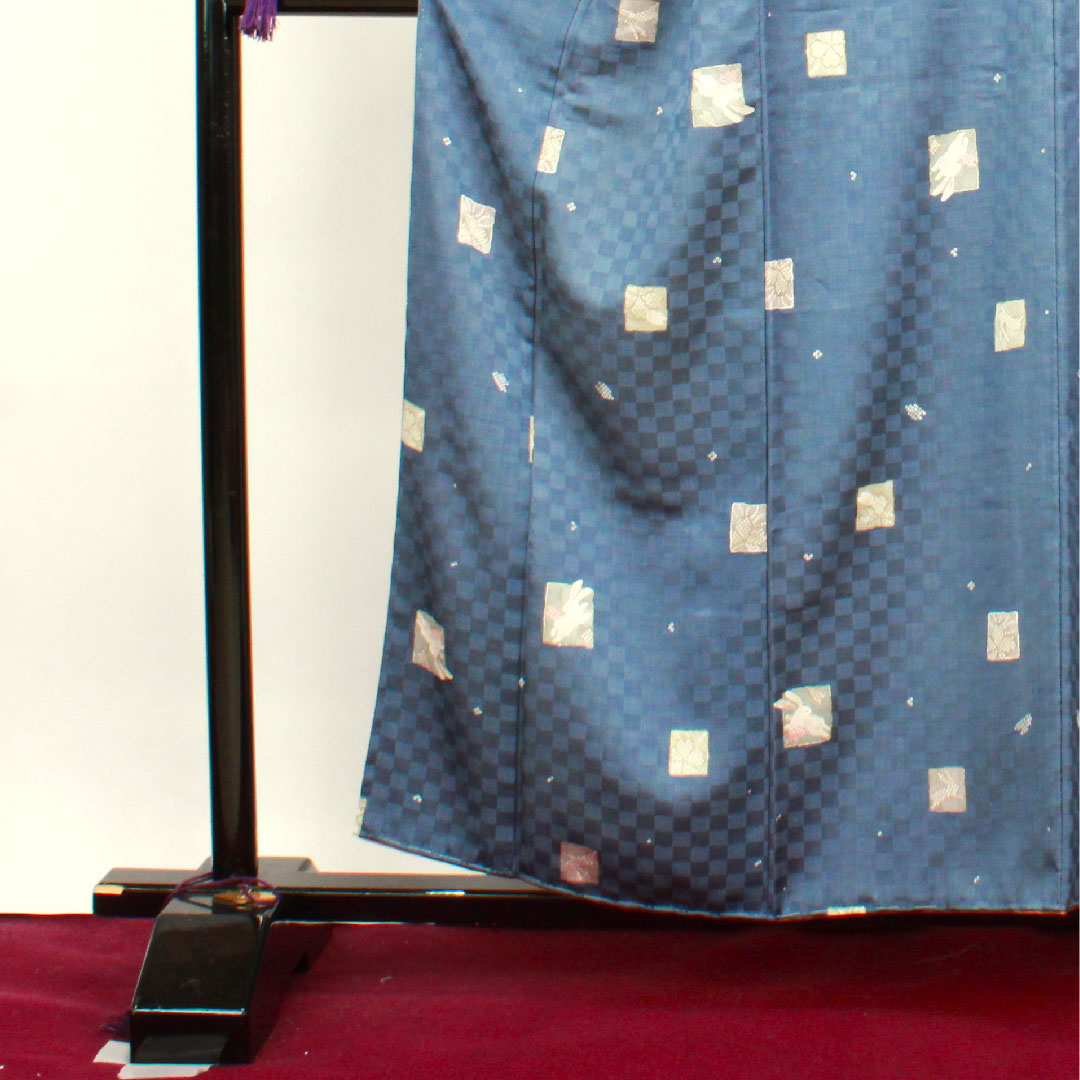 小紋 身丈158.5cm 裄丈62.5cm 袷 裏色 洗える着物 市松 うさぎ 桜 ポリ Sランク 青系 1115003232317