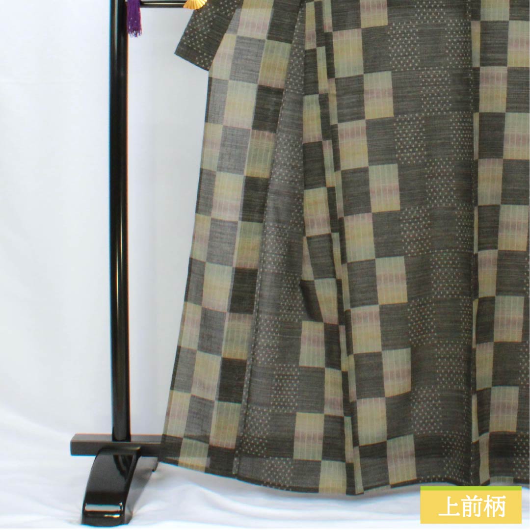 夏物 ポリエステル 小紋 身丈164.5cm 裄丈66cm 市松模様 十字絣 洗える着物 紗 Sランク 黒系 1132002322410