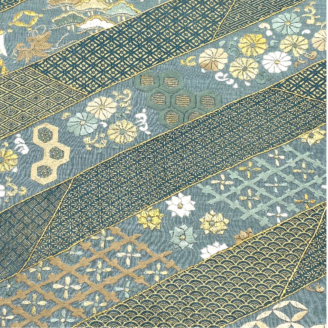 袋帯 藍砥茶色(あいとのちゃいろ) 刺繍 吉祥文様 宝巻 花唐草 帯丈430cm 正絹 Sランク 六通 フォーマル 緑系 1123008142319