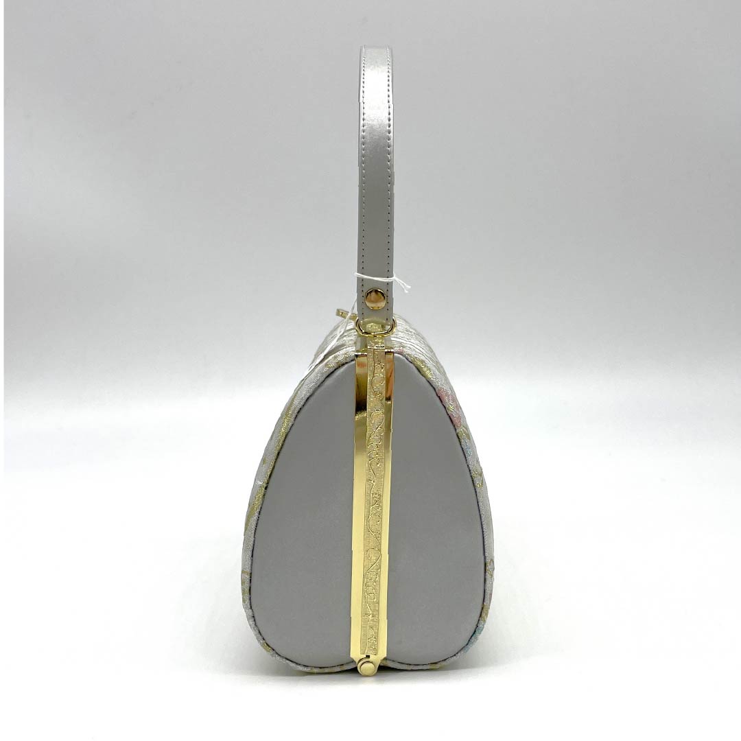 和装バック フォーマル 銀色(ぎんいろ) 留袖用 立涌 古典柄 ベージュ系 Sランク 113900016225