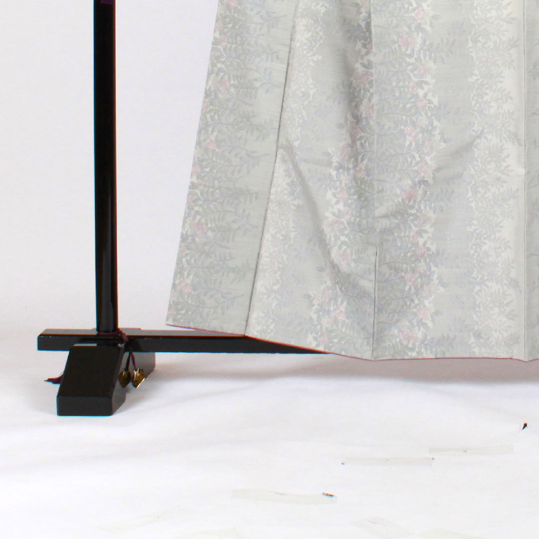 大島紬 身丈160cm 裄丈66cm 草花模様 正絹 Bランク 袷 グレー系 1116001484422