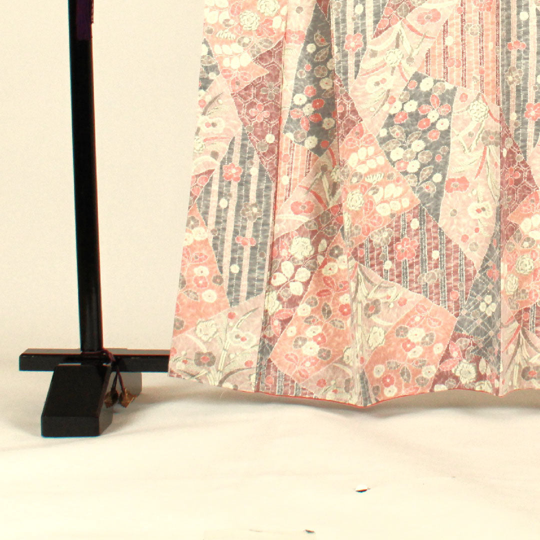 小紋 身丈164cm 裄丈64cm 袷 裂取り 花・芒模様 正絹 Sランク ピンク系 1115000732313