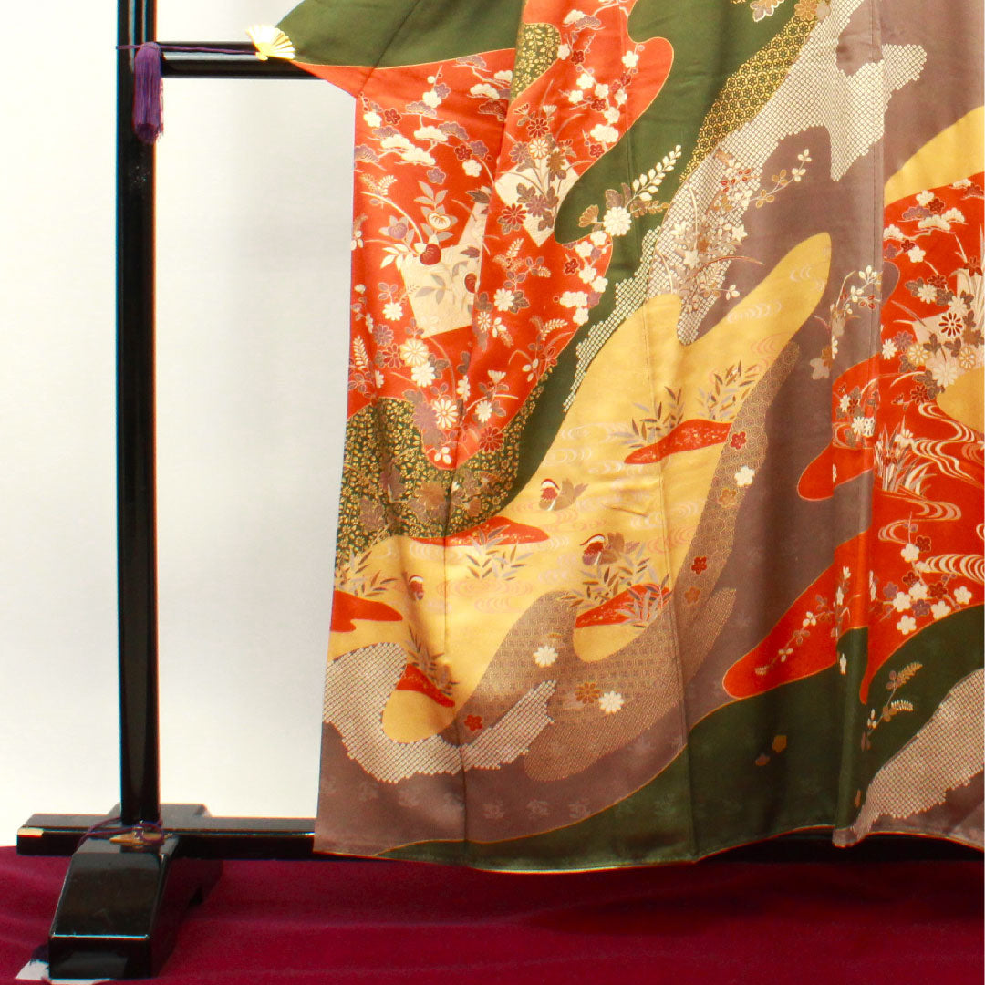 Homongi, pure silk, lined, length 157.5cm, sleeve length 63cm, auspicious motifs, chrysanthemum, pine, Seigaiha, A rank, gradation style, 1112002863399