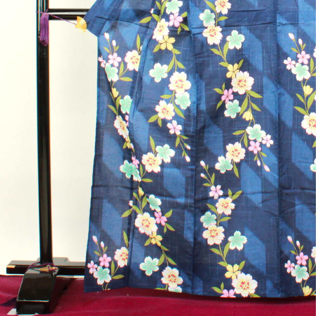 浴衣 紺瑠璃色 桜 木綿 Sランク 単衣 身丈166.5cm 裄丈65cm 紺系 1118002002518