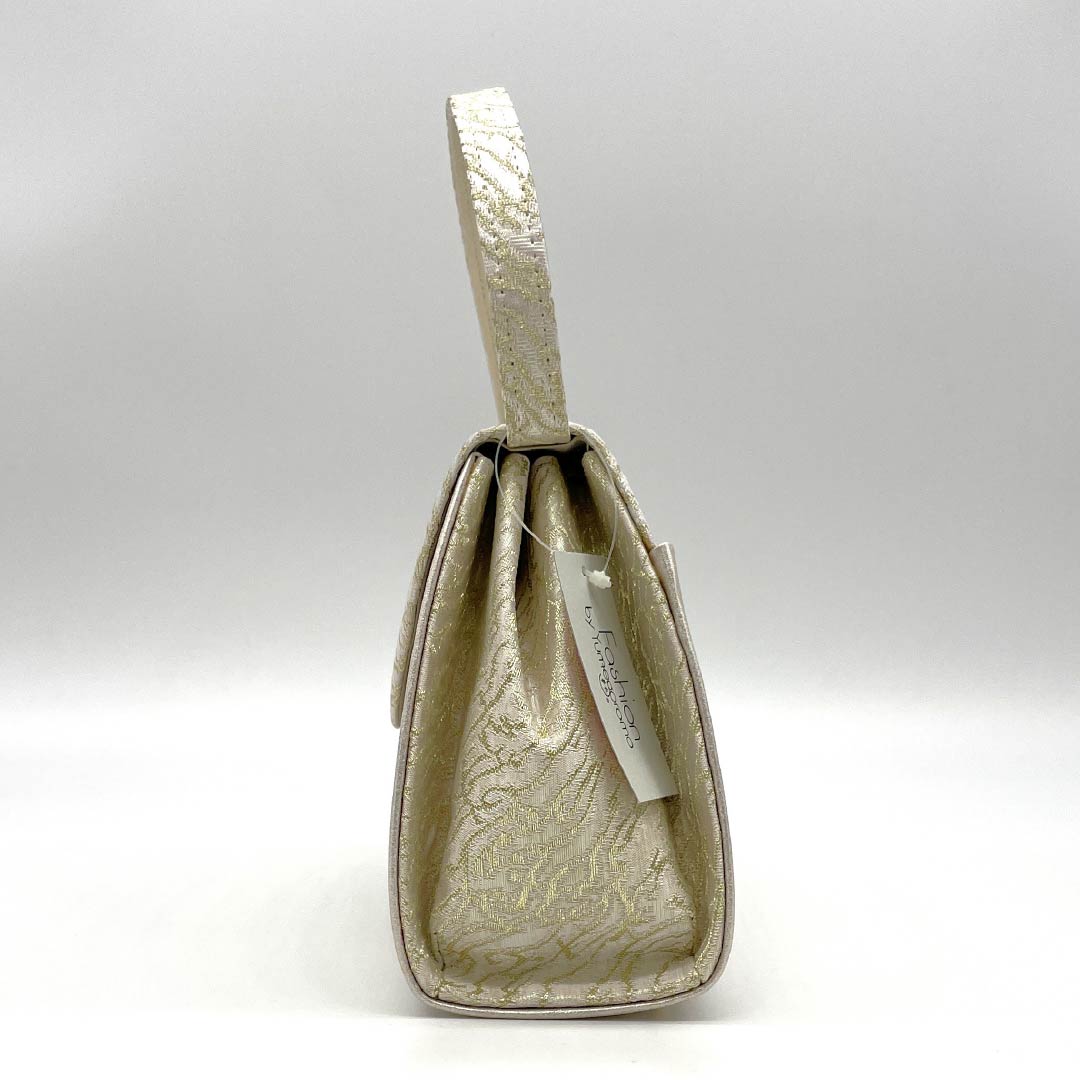 和装バック フォーマル 銀色(ぎんいろ) 留袖用 オーロラ 底鋲 銀系 NEWランク 113900043122