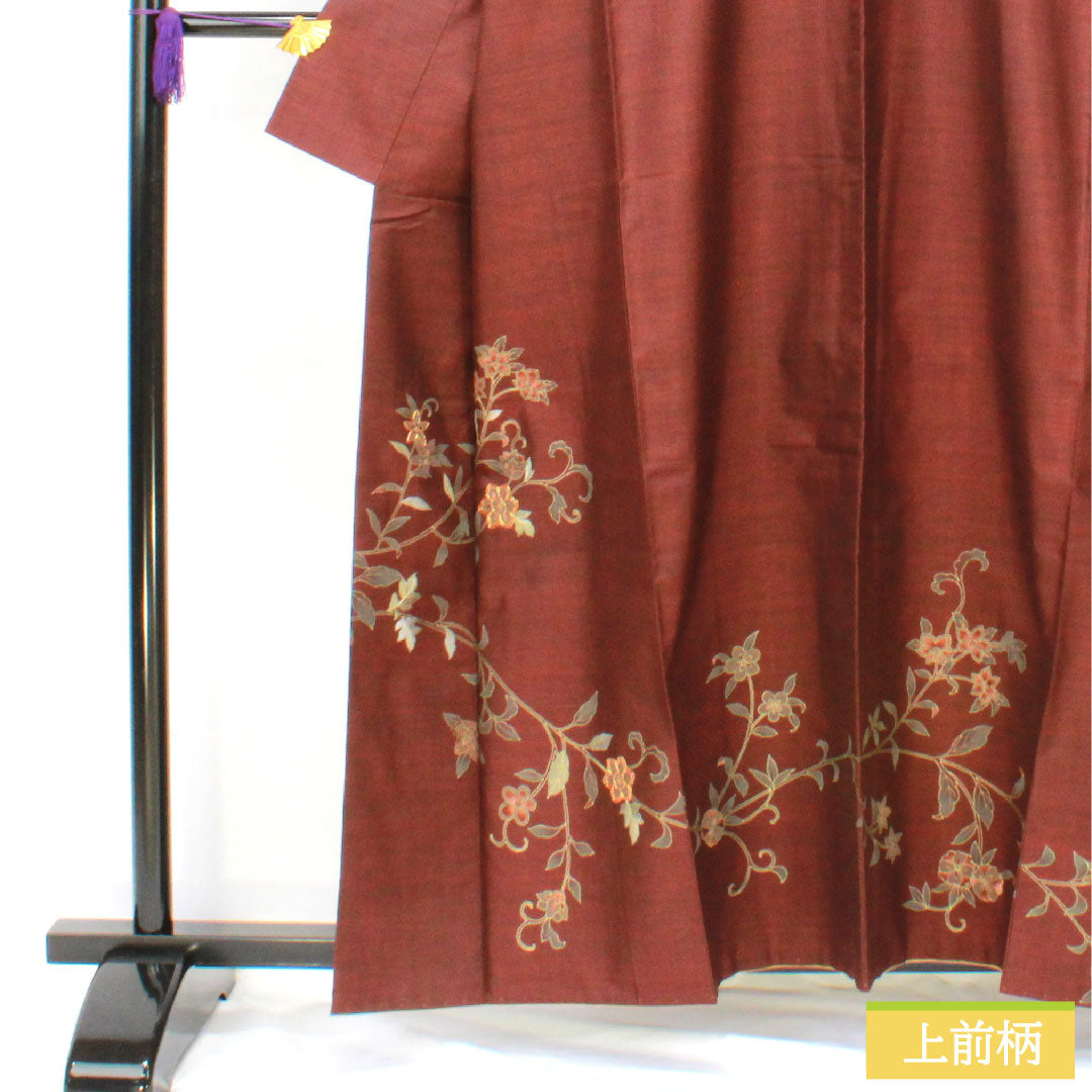 訪問着 正絹 袷 身丈158.5cm 裄丈65cm 生臙脂色(しょうえんじいろ) 大島紬地 紬地 蘇州刺繡 草花模様 Aランク 赤系 1112005493312