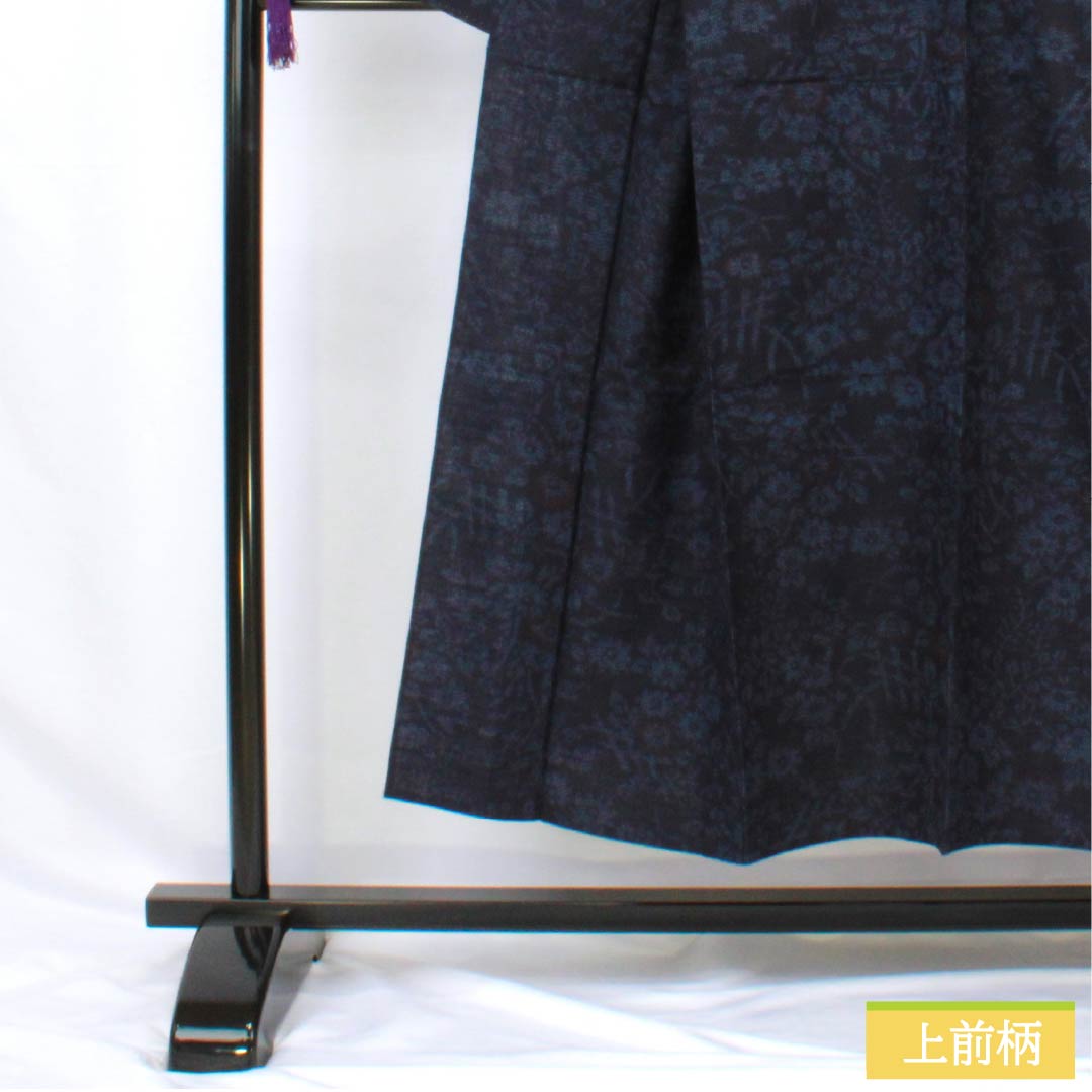 紬 正絹 身丈149.5cm 裄丈62cm 褐色(かちいろ) 結城紬 草花模様 Sランク 単衣 紺系 1116003772118