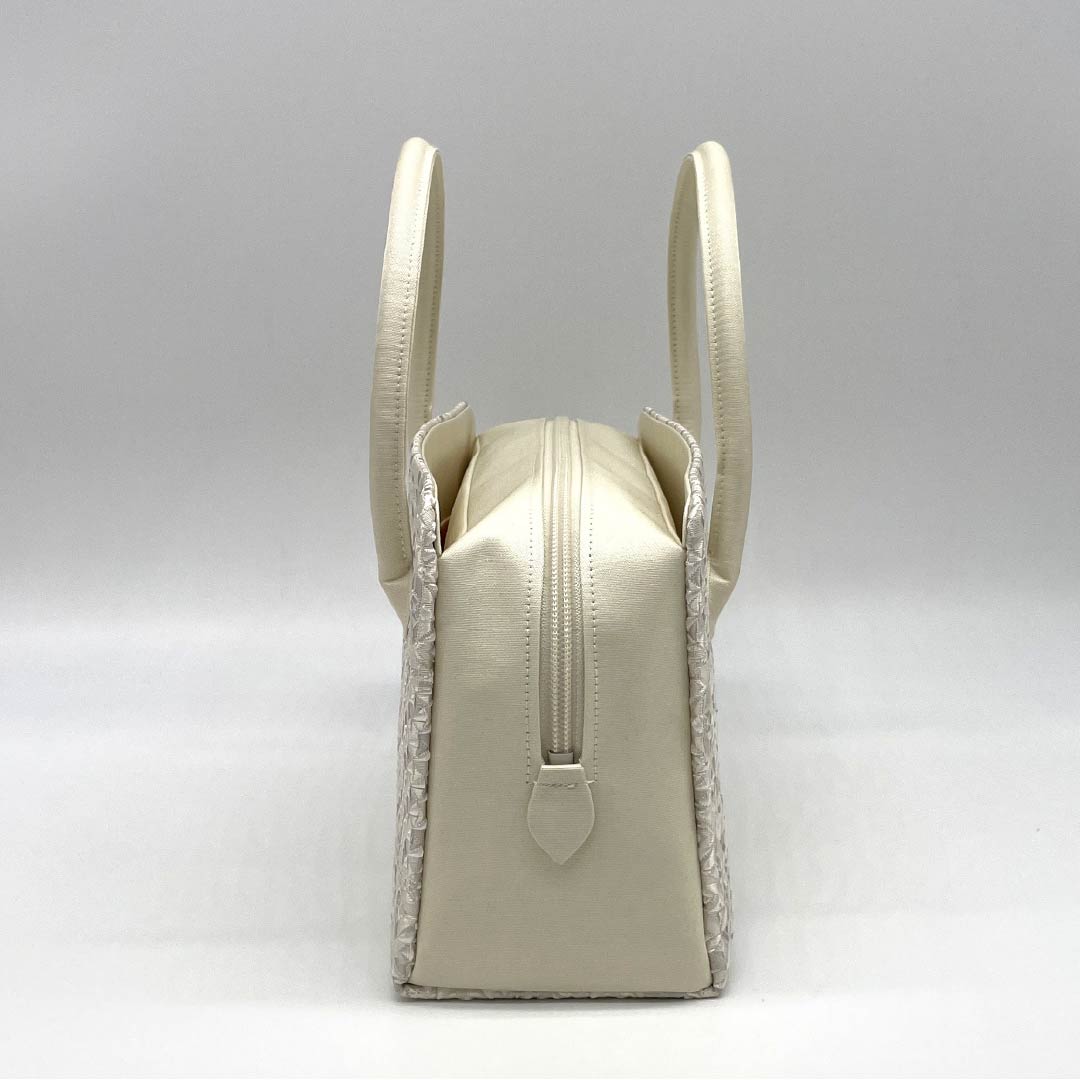 (新古品)和装バッグ セミフォーマル NEWランク 博多織 大倉織物 琥珀織 利休バッグ 白系 113900107111