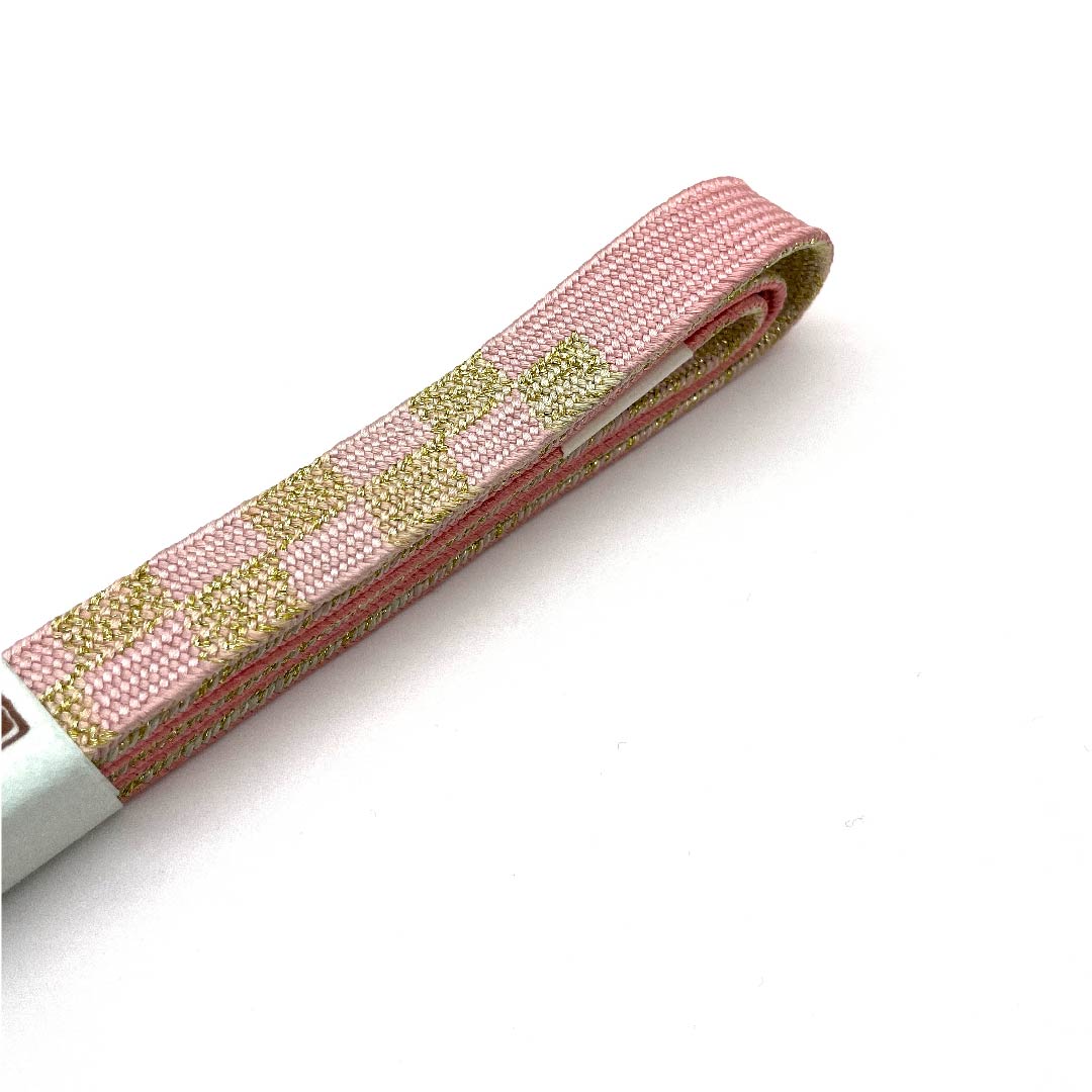 (New old stock) Obijime (sash fastener) Pure silk quarter string, single layer plum color (hitoeumeiro) Metallic thread used Hand-woven string New old stock Length approx. 162cm Width approx. 1.5cm Semi-formal S rank Pink 1135001562913