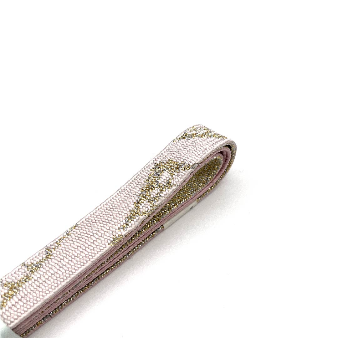 (新古品) 帯締め 正絹 四分紐 虹色(にじいろ) 金属糸使用 新古品 長さ約156cm 幅約1.5cm セミフォーマル Sランク ピンク系 1135001032913