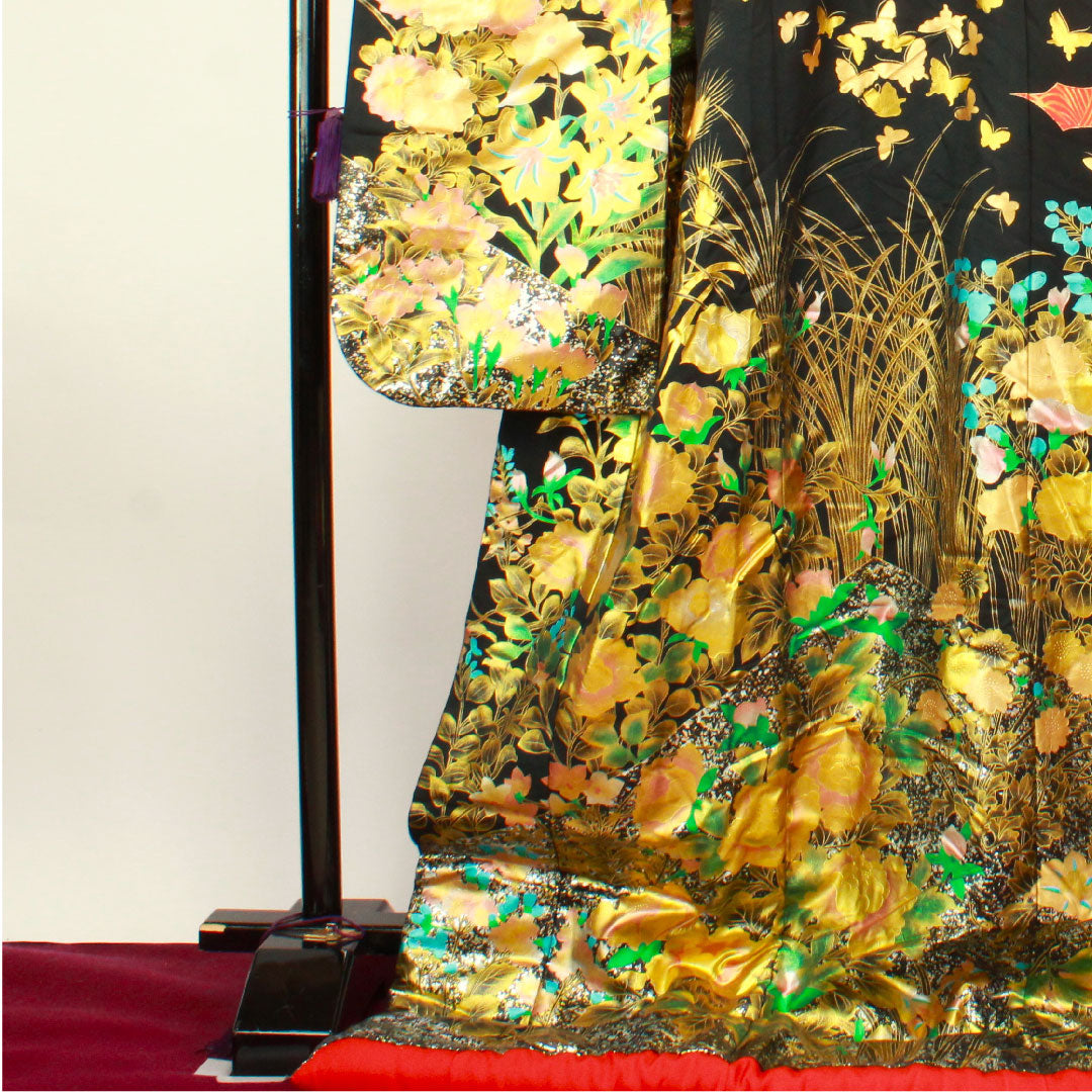 色打掛 身丈194cm 金彩加工 鶴 蝶 草花模様 正絹 Aランク 袷 黒系 1110000403910