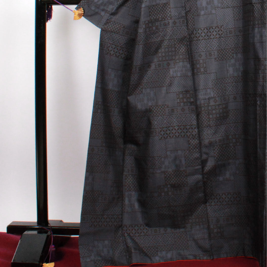 大島紬 身丈169.5cm 裄丈68cm 経緯絣 正倉院文様 正絹 Aランク 袷 紺系 1116001863518