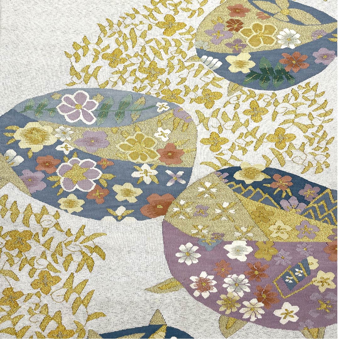 袋帯 銀白色色(ぎんはくしょくいろ) 小花 帯丈446cm 正絹 Bランク 六通 セミフォーマル 銀系 1123007174322