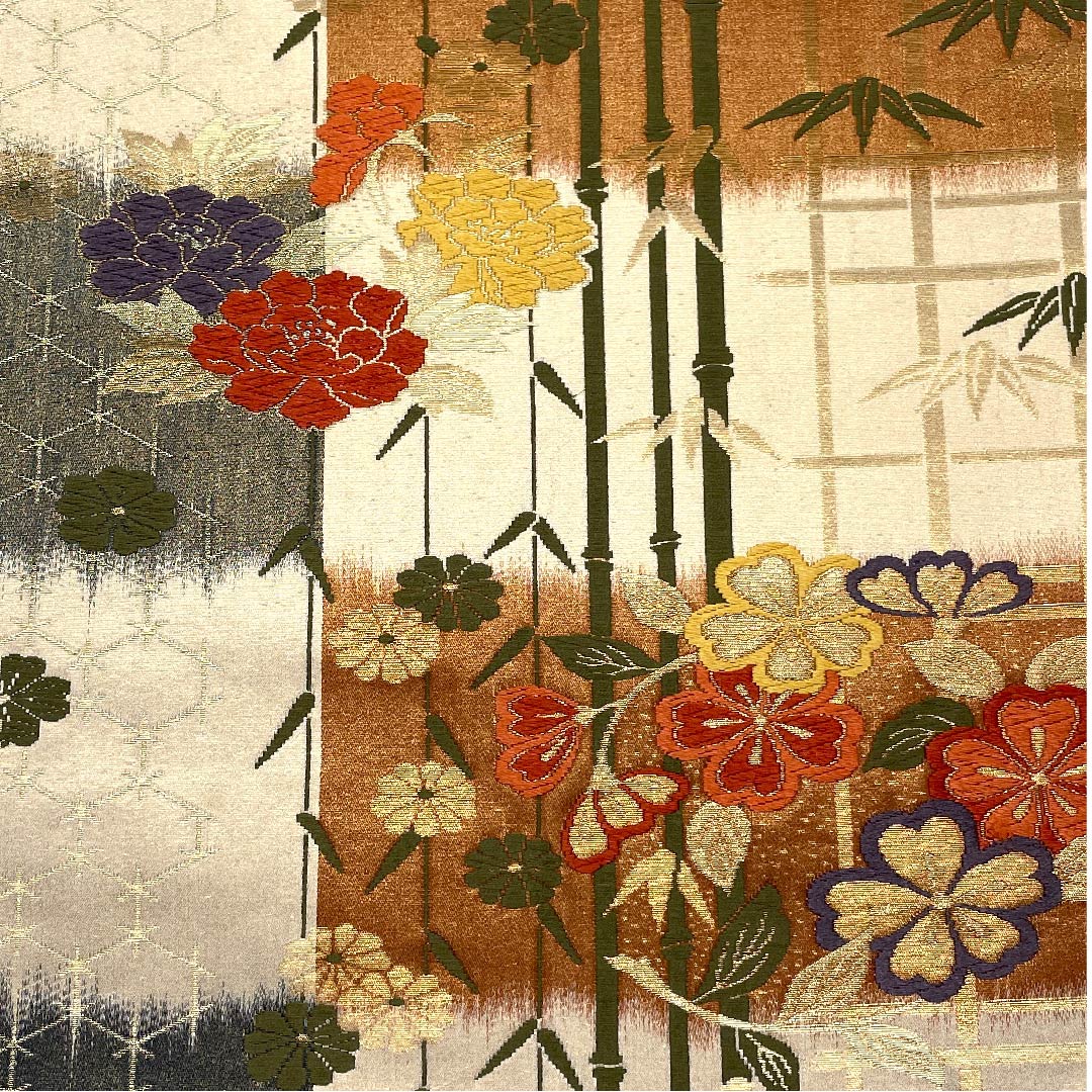 Fukuro Obi (sash) in off-white, with a checkered pattern of peonies, bamboo and cherry blossoms, obi length 426cm, pure silk, A rank, six-pass, semi-formal, gradation style, 1123007953399