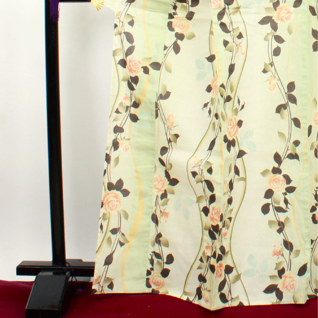 浴衣 薄緑色 乳白色 薔薇 木綿 Sランク 単衣 身丈165.5cm 裄丈67cm グラデーション系 1118000972599