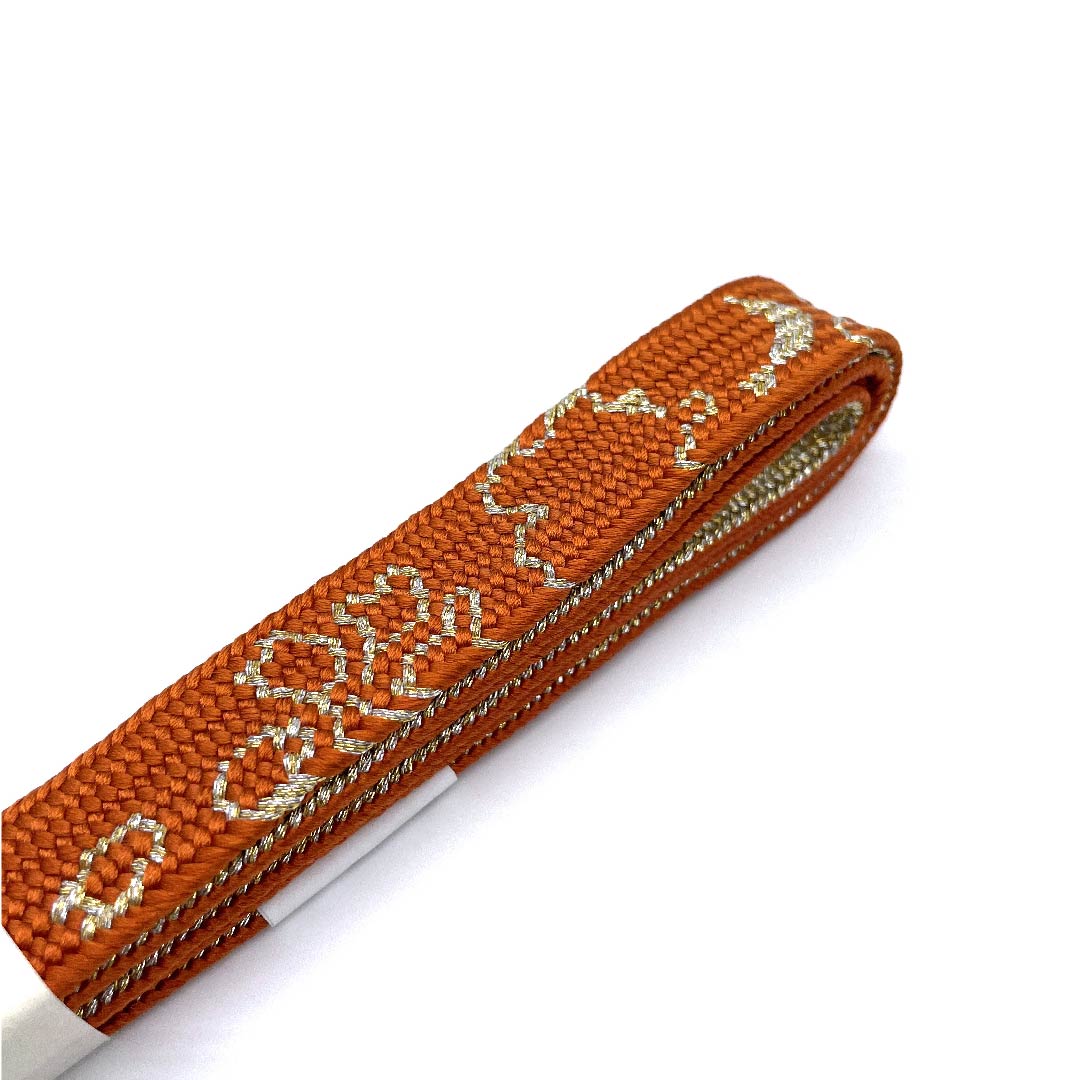 (New old stock) Obi-jime (belt fastener) made of pure silk, quarter-length cord, ochre, Goshima cord, Edo braid cord, metallic thread used, length approx. 159cm, width approx. 1.5cm, semi-formal, rank S, orange, 1135000822926