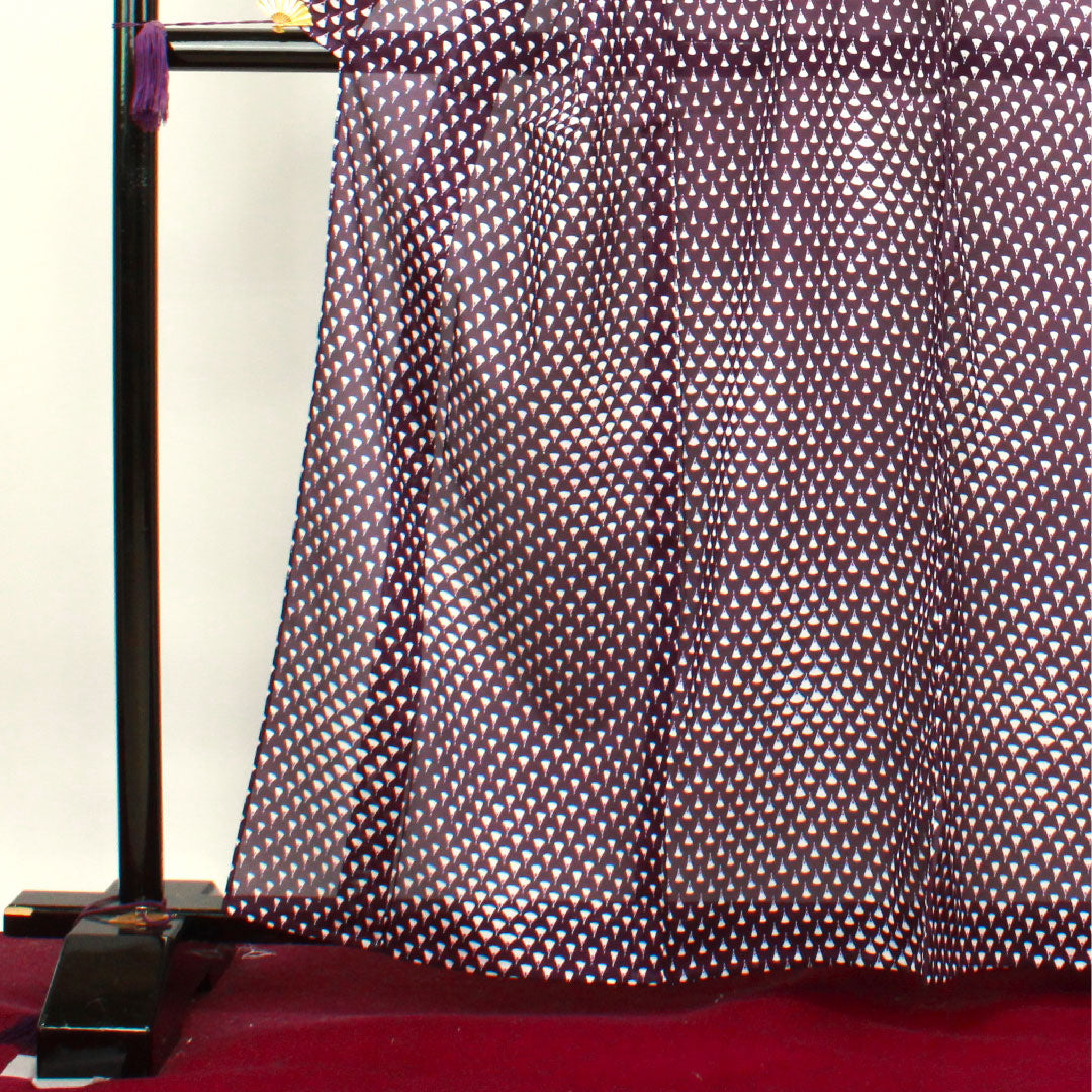 夏物 ポリエステル 小紋 身丈162cm 裄丈67.5cm 深紫色(ふかむらさきいろ) 洗える着物 扇 絽 Sランク 紫系 1132000702420