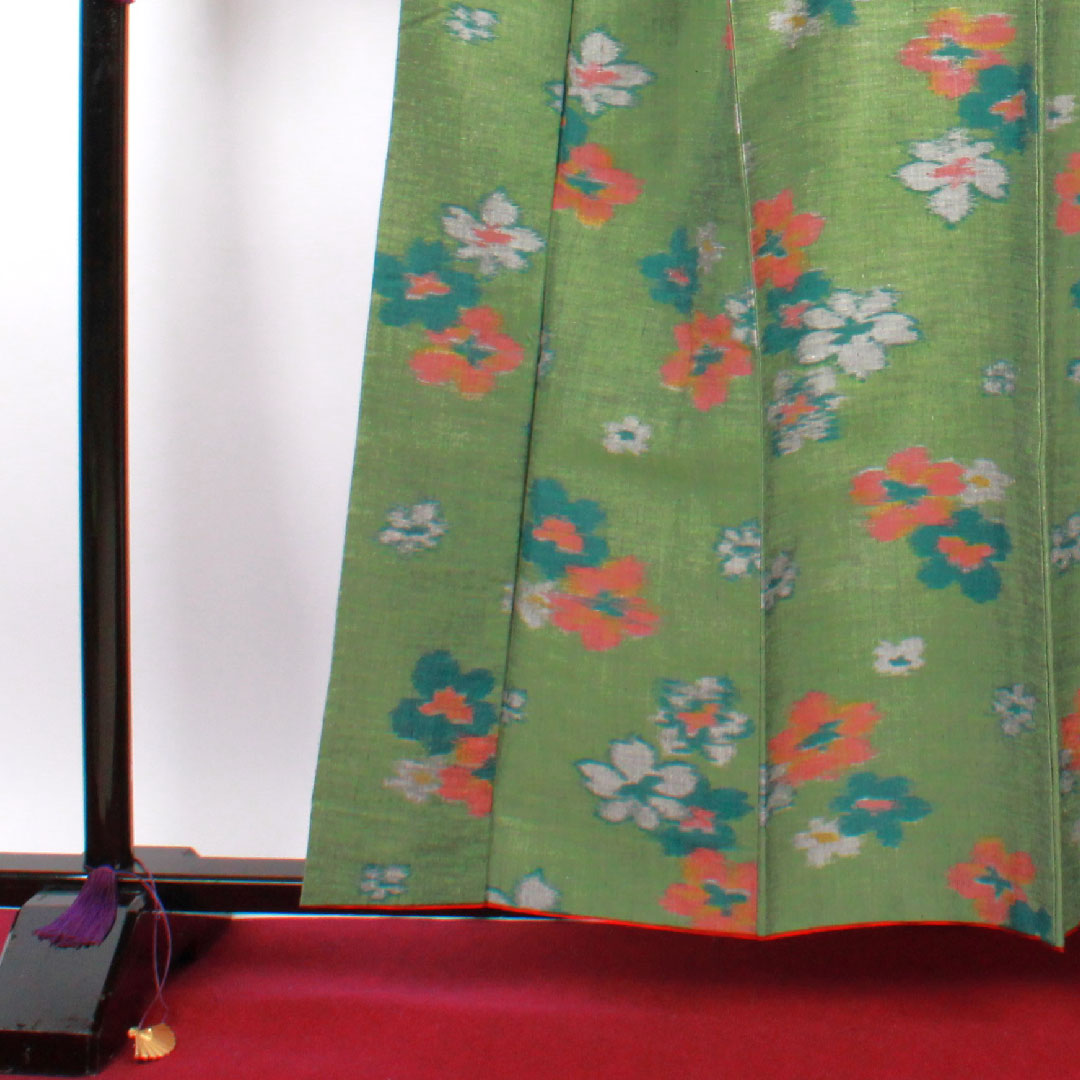 紬 身丈159cm 裄丈59cm 松葉色 花模様 正絹 Bランク 袷 緑系 1116001724319