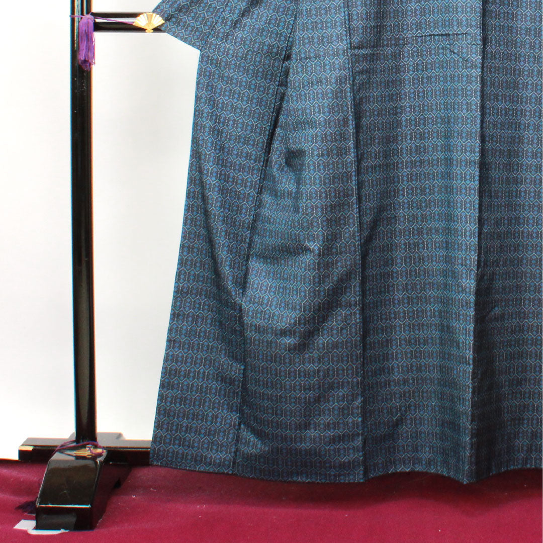 大島紬 身丈160.5cm 裄丈63cm 濃紺色 経緯絣 亀甲 正絹 Aランク 袷 紺系 1116002593418