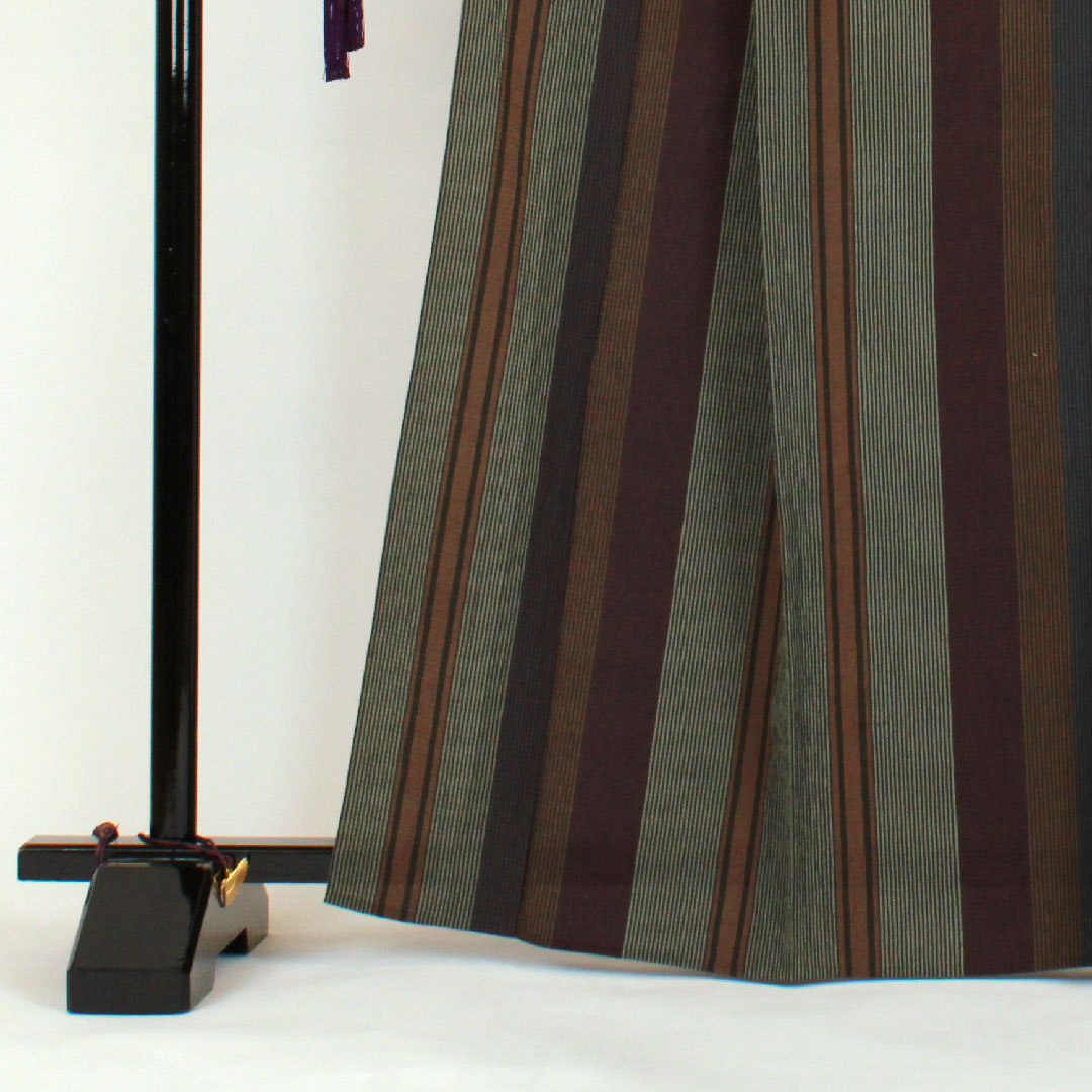 塩沢紬 身丈166cm 裄丈68cm 縞模様 正絹 Sランク 単衣 黒系 1116000622410