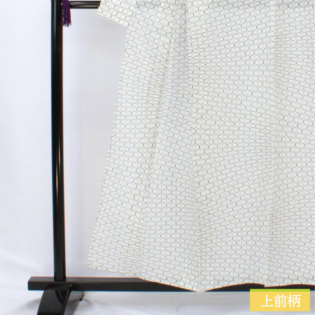 夏物 ポリエステル 小紋 身丈156cm 裄丈64cm 亀甲 洗える着物 絽 Sランク 白系 1132002612311