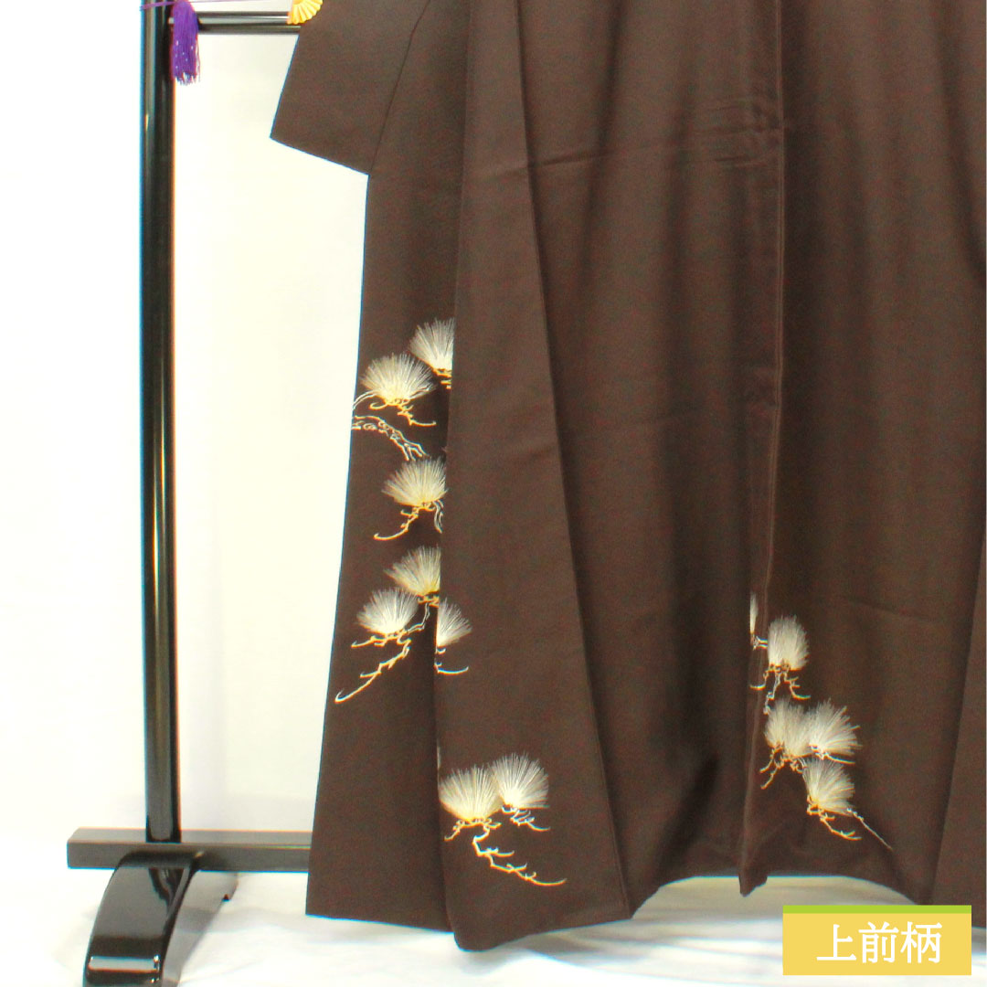 Homongi, pure silk, lined, length 161cm, sleeve length 65.5cm, brown-black, Kyoto Yuzen, pine, one crest, quince in a circle, A rank, brown, 1112005033414