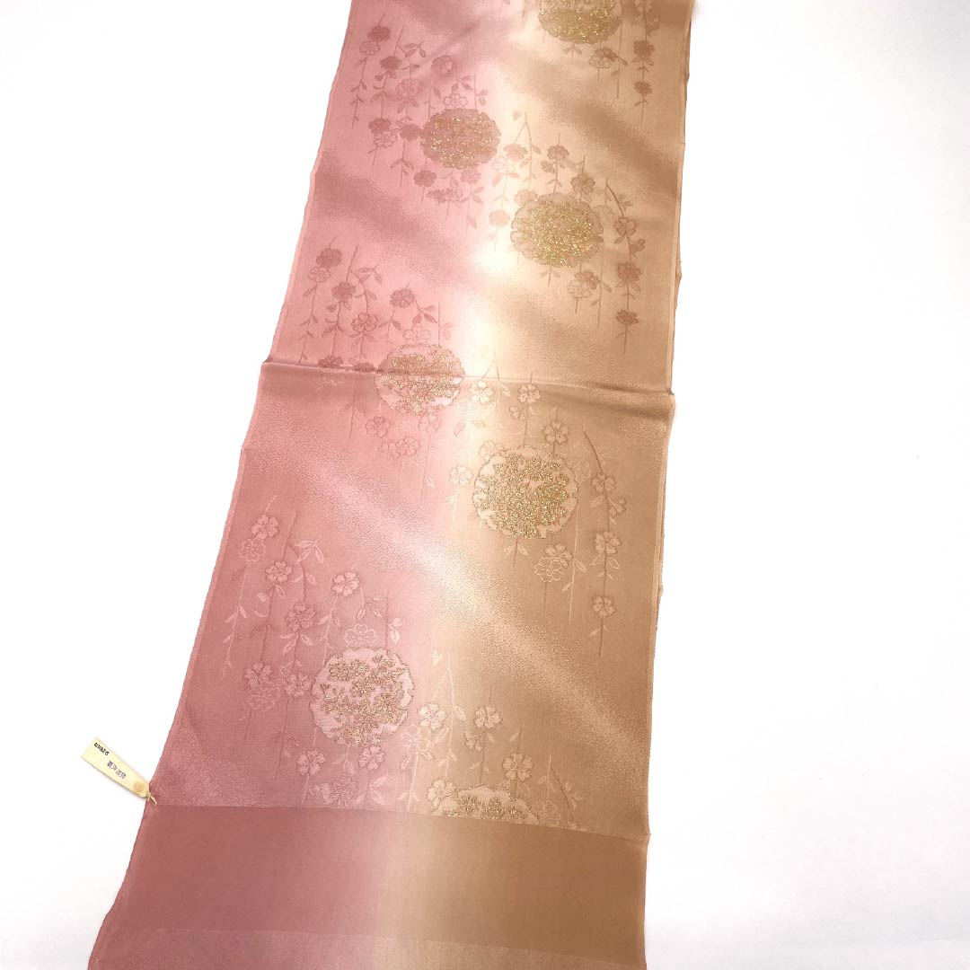 Obiage Silk S-Rank Semi-Formal Hitoeume-iro (Single Plum Blossom Color) Hadairo (Skin Color) Gradation Yukiwa (Snowflake Pattern) Length approx. 172cm Width approx. 29.5cm Pink-toned 1136002482913