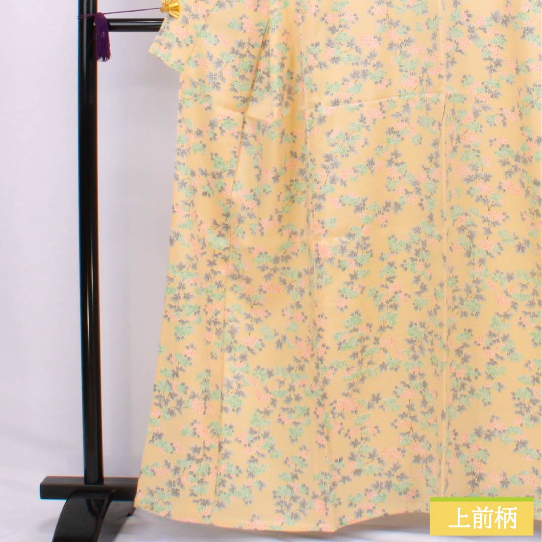 小紋 正絹 身丈162cm 裄丈65.5cm 単衣 薄柑子色(うすこうじいろ) 小花 Sランク クリーム系 1115006102415
